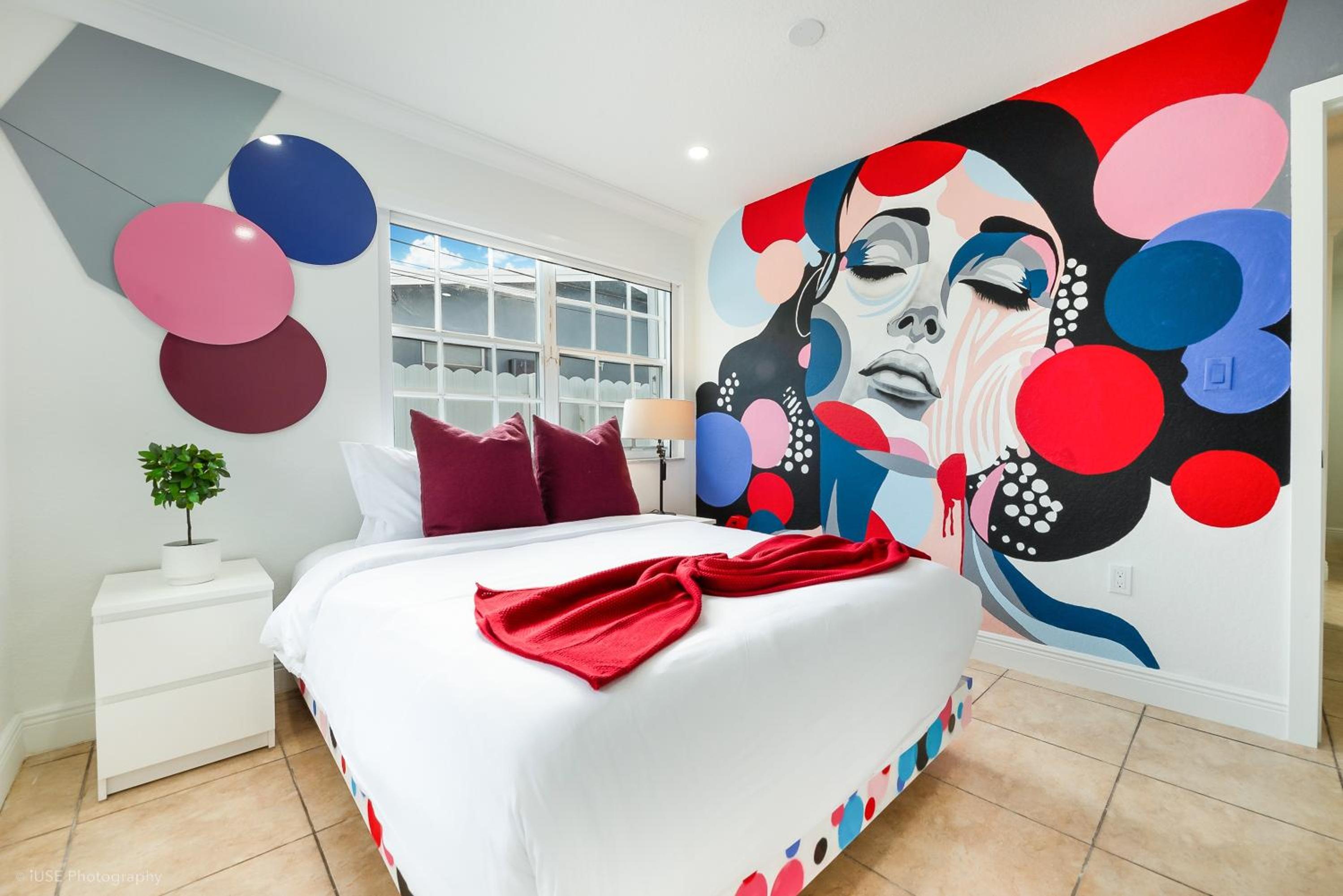 Le Femme Paradise -Htd Pool, Mini Golf, 5 Bedrooms, Jacuzzi, Game Room, BBQ