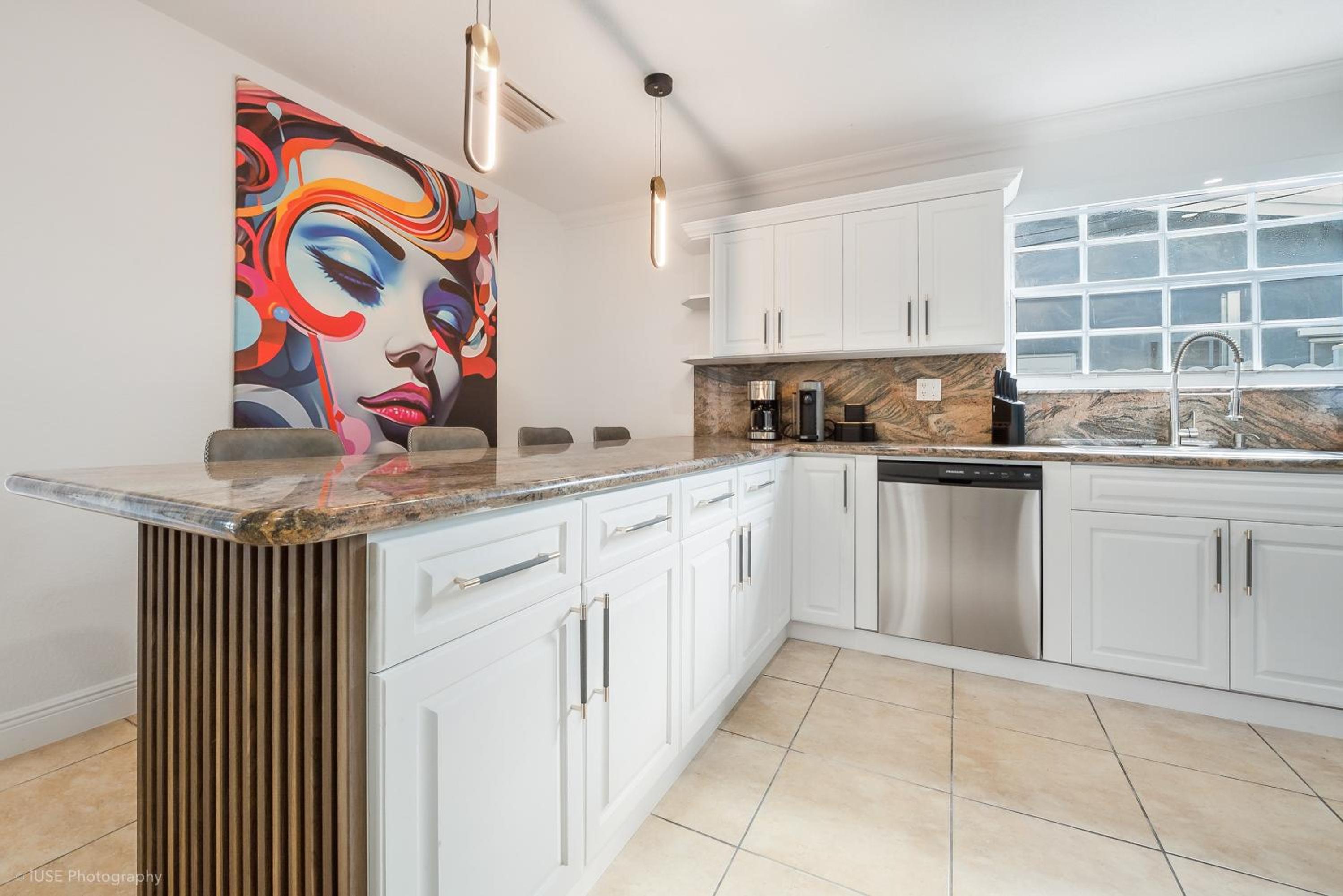 Le Femme Paradise -Htd Pool, Mini Golf, 5 Bedrooms, Jacuzzi, Game Room, BBQ