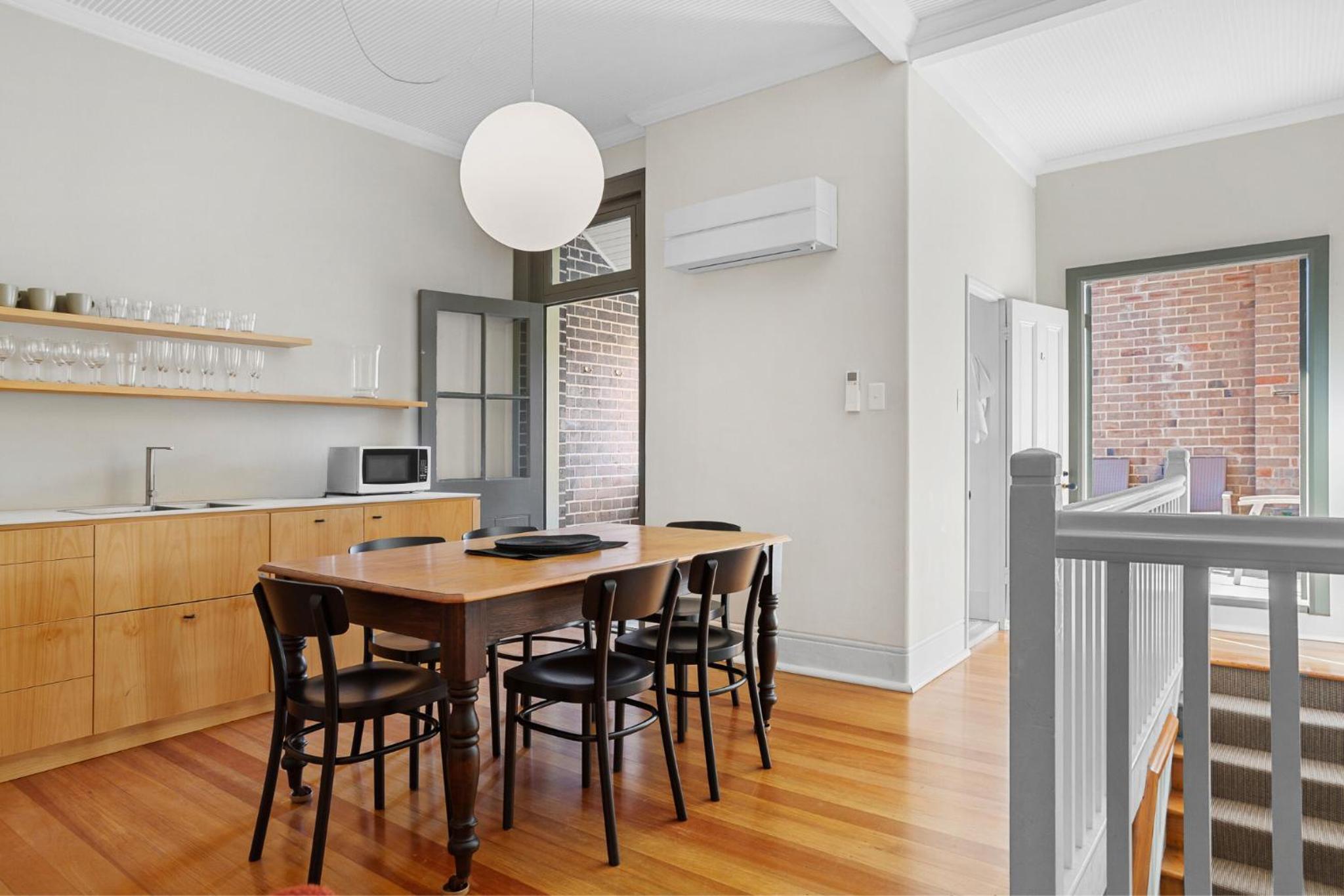 Quaint terrace house The Rocks