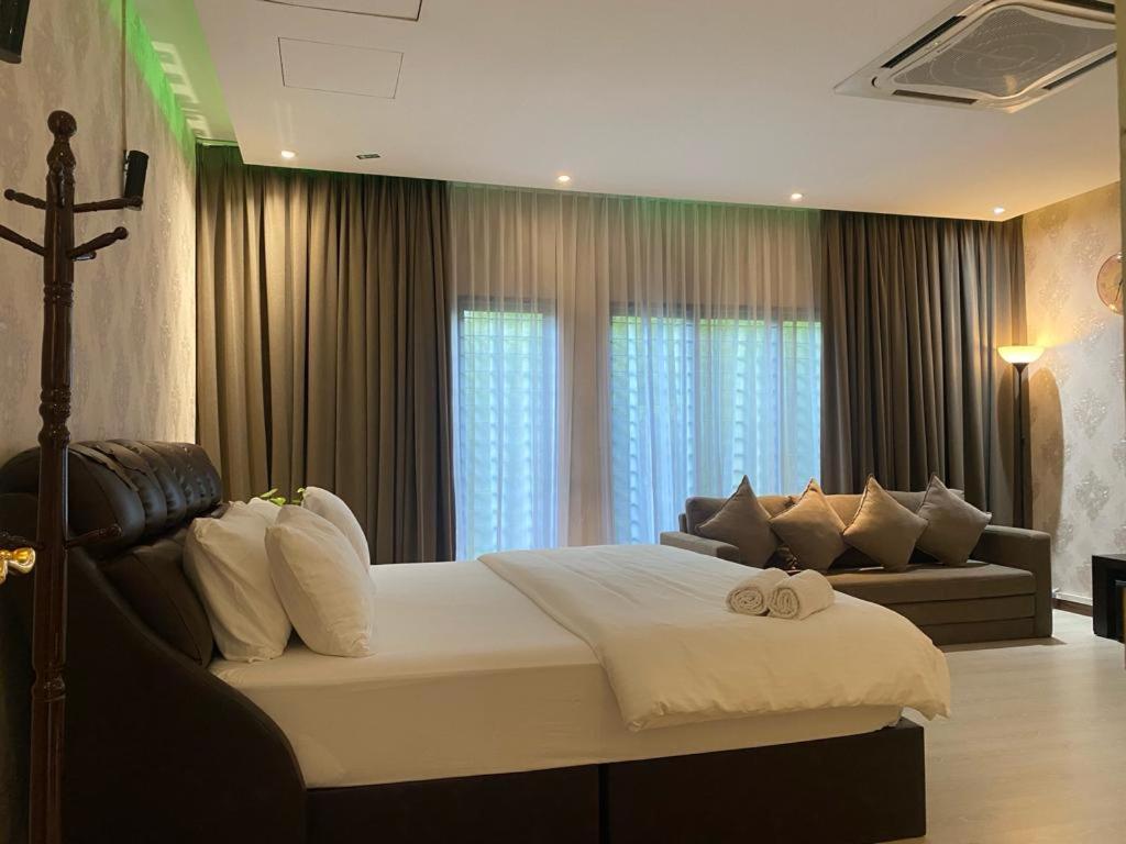 Aika Homestay photo 2