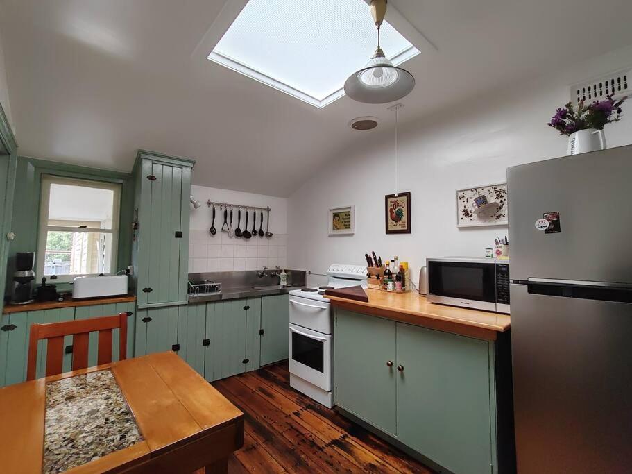 Melville Heritage Cottage, Hobart CBD
