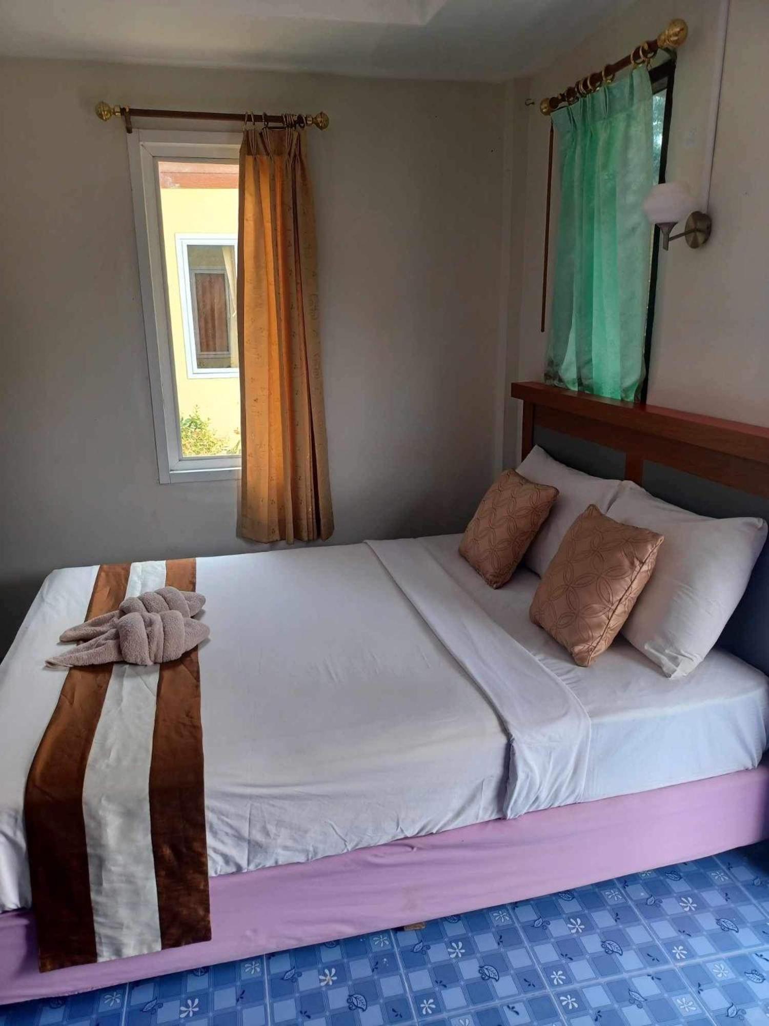 Lanta Paradise Beach Resort