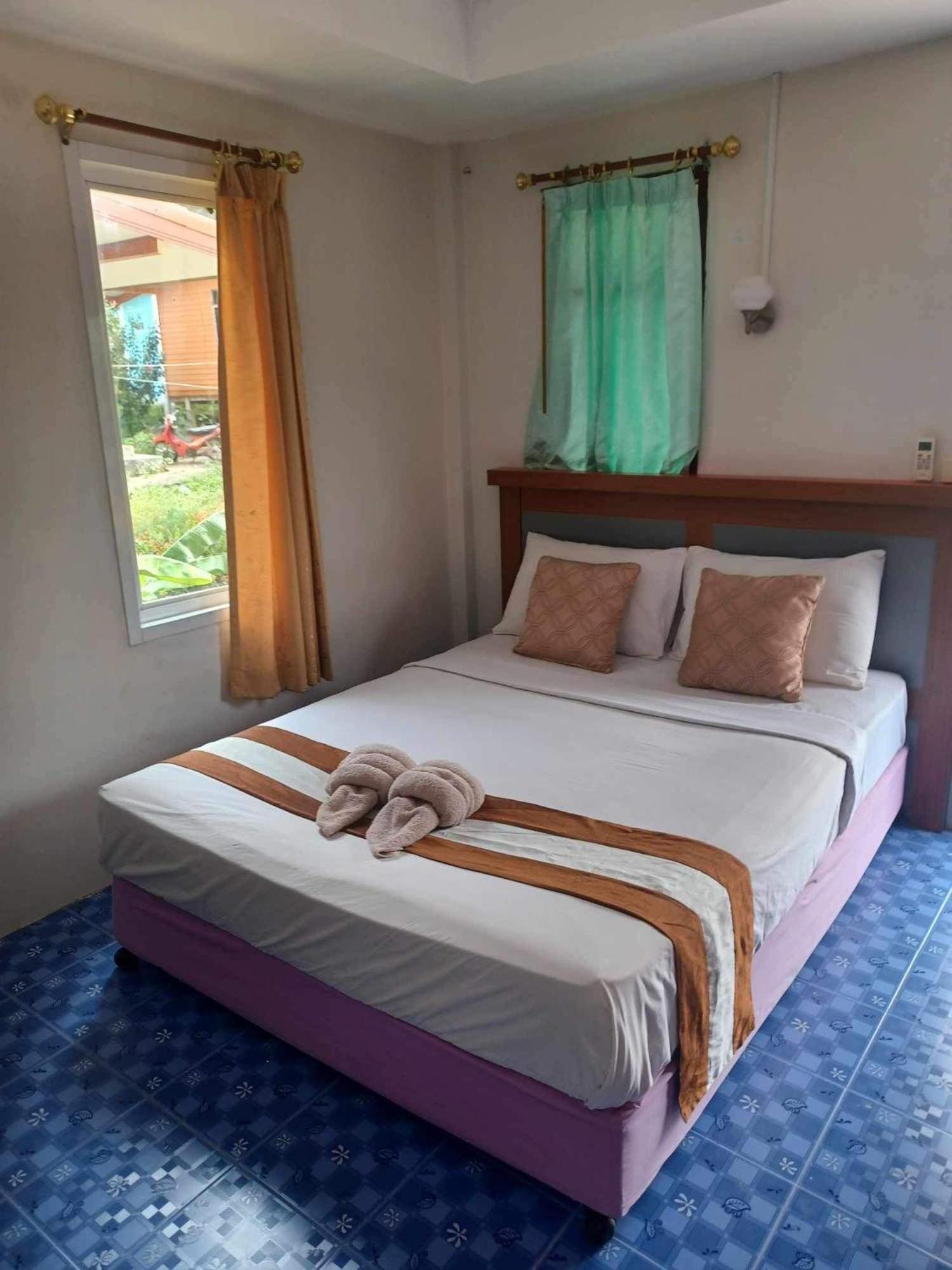Lanta Paradise Beach Resort