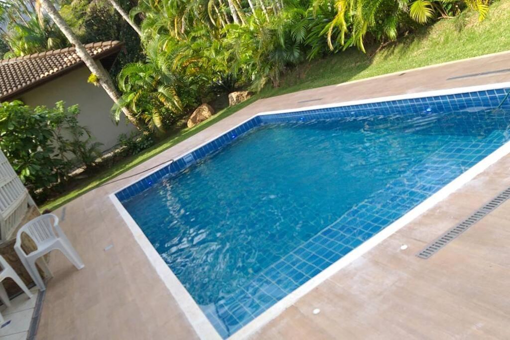 Casa charmosa condomínio de Pauba - 4 suites