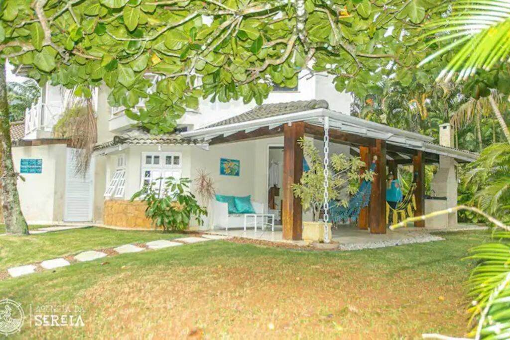 Casa charmosa condomínio de Pauba - 4 suites