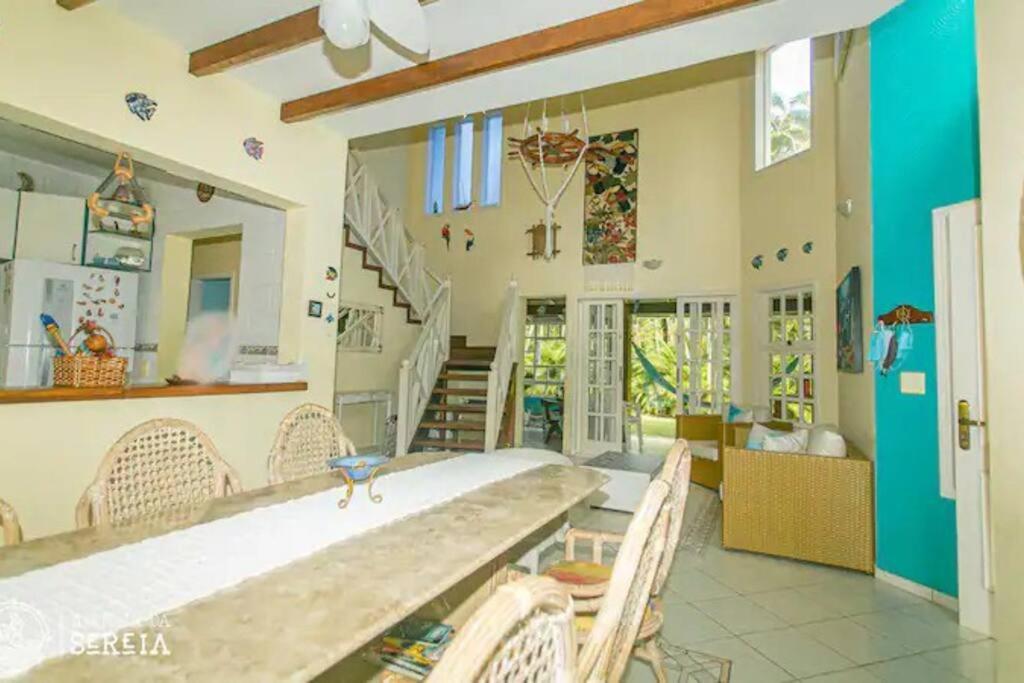 Casa charmosa condomínio de Pauba - 4 suites