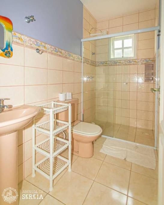 Casa charmosa condomínio de Pauba - 4 suites