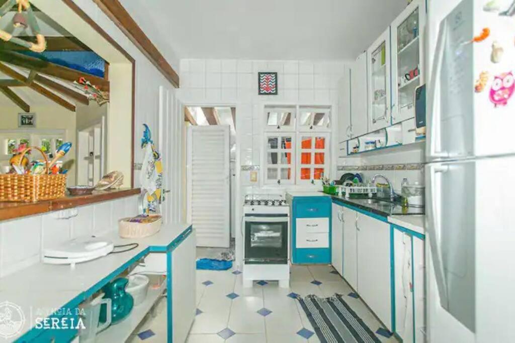 Casa charmosa condomínio de Pauba - 4 suites