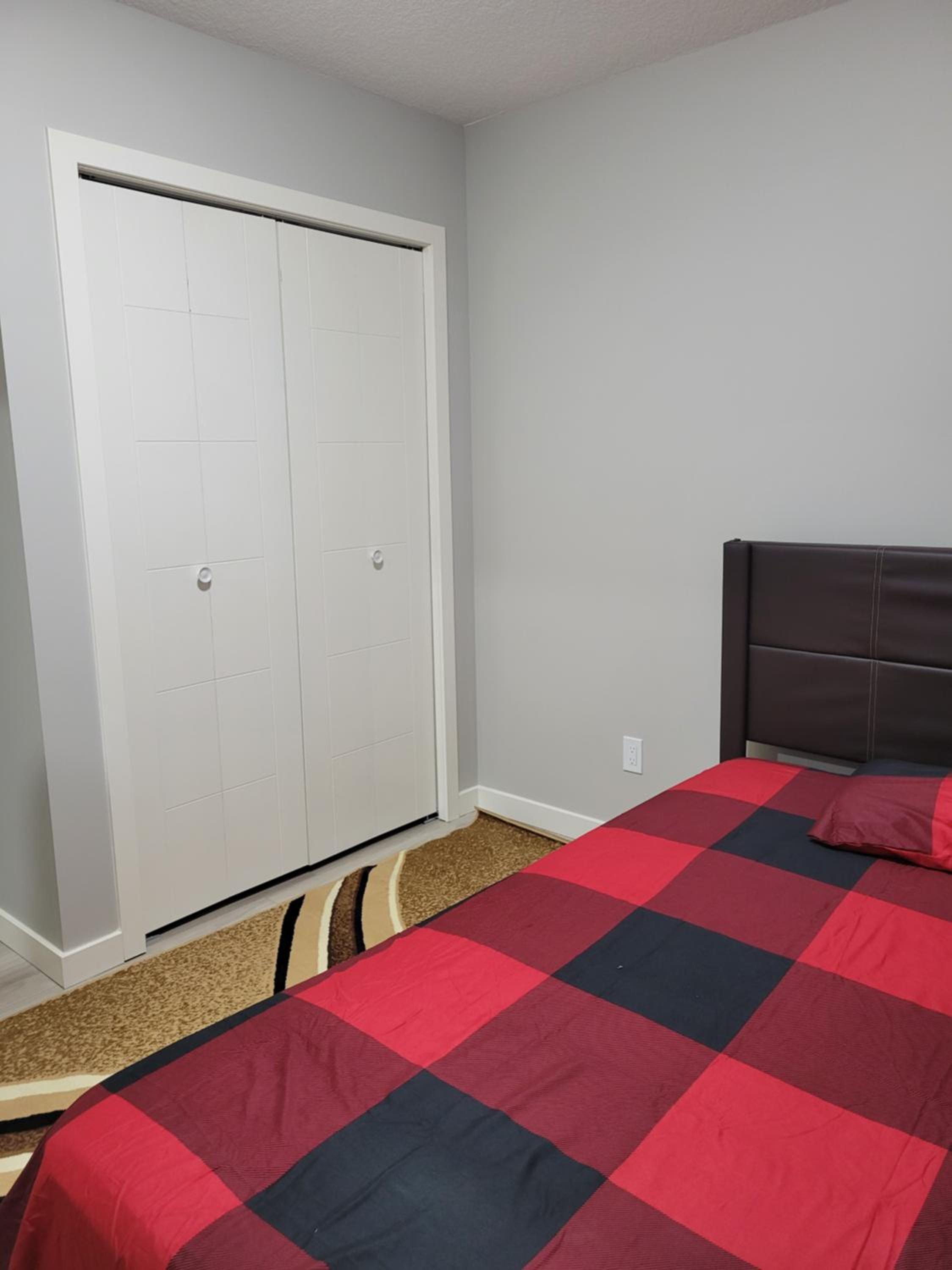 Brand New 2 Bedroom Basement Suite with Wifi