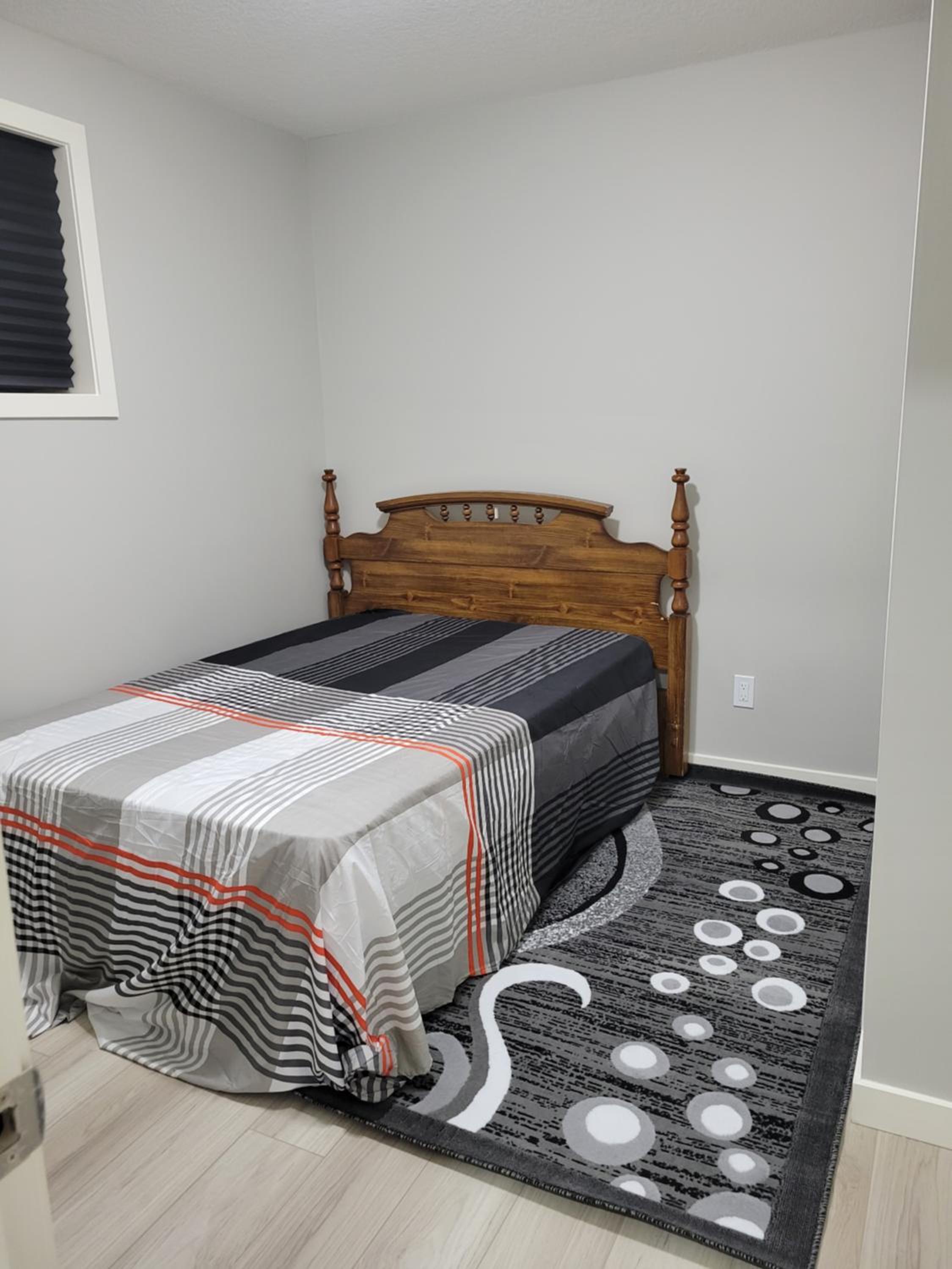 Brand New 2 Bedroom Basement Suite with Wifi
