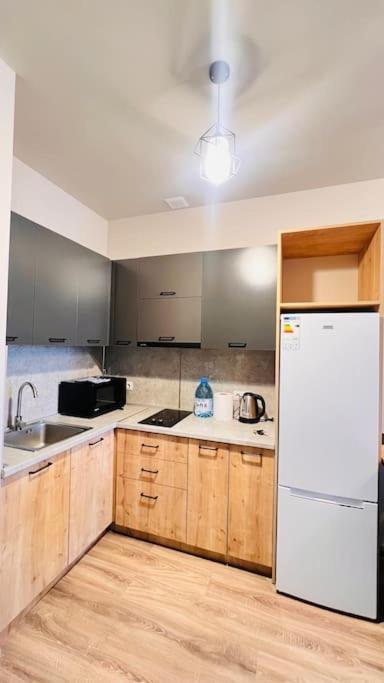Scenic Studio, Turbo 100Mbps Wi-Fi, Tsaghkadzor