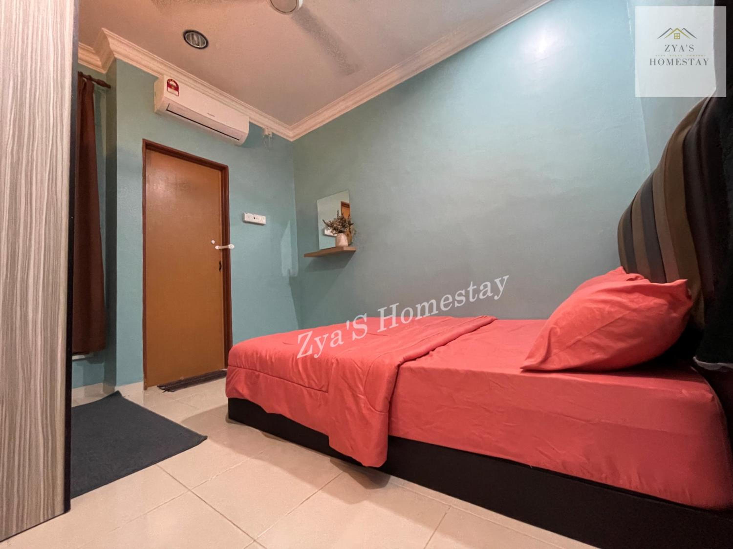 Zya'S Homestay Gong Badak photo 6
