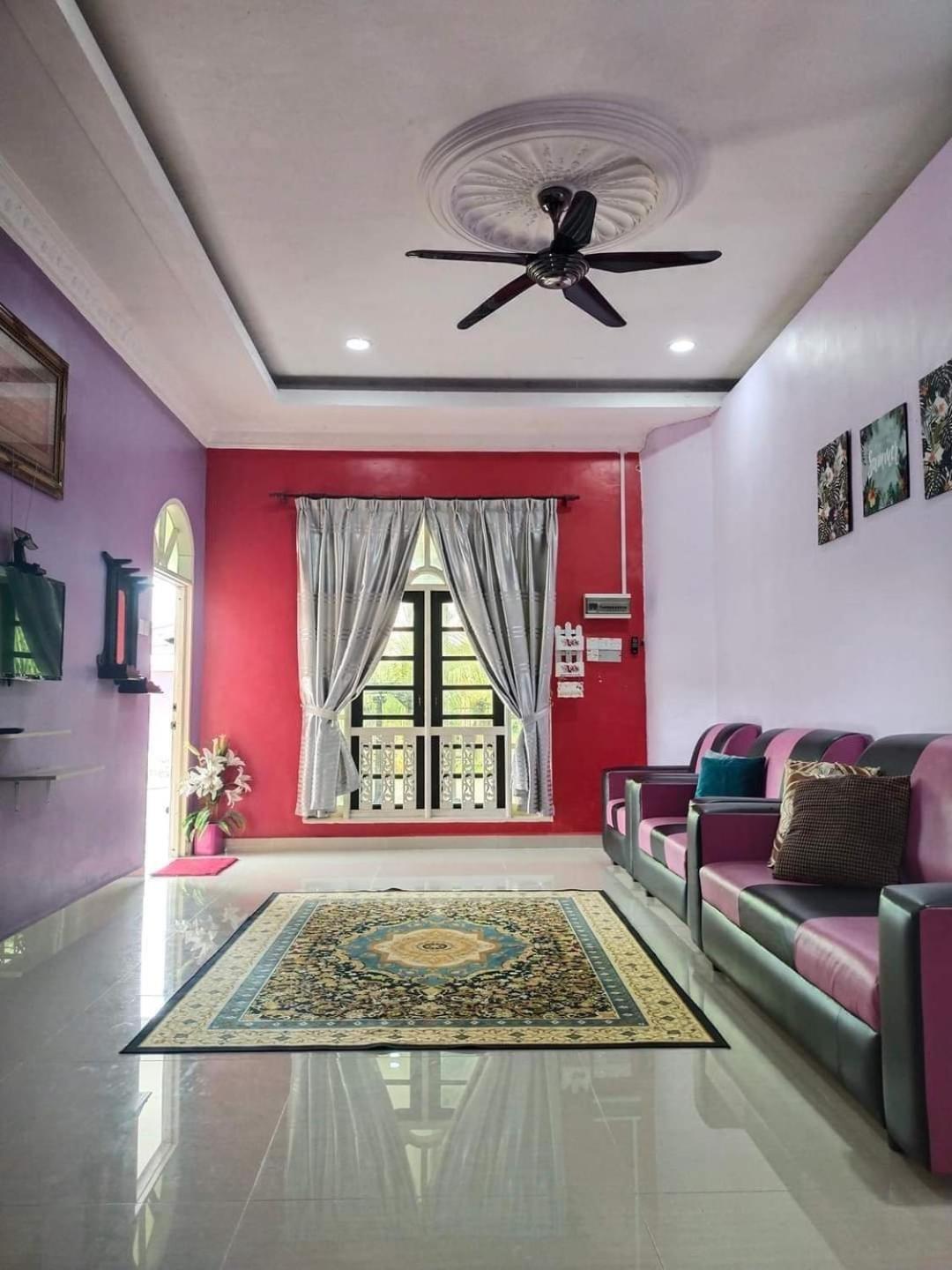 PENGINAPAN HOMESTAY KAK TON photo 1