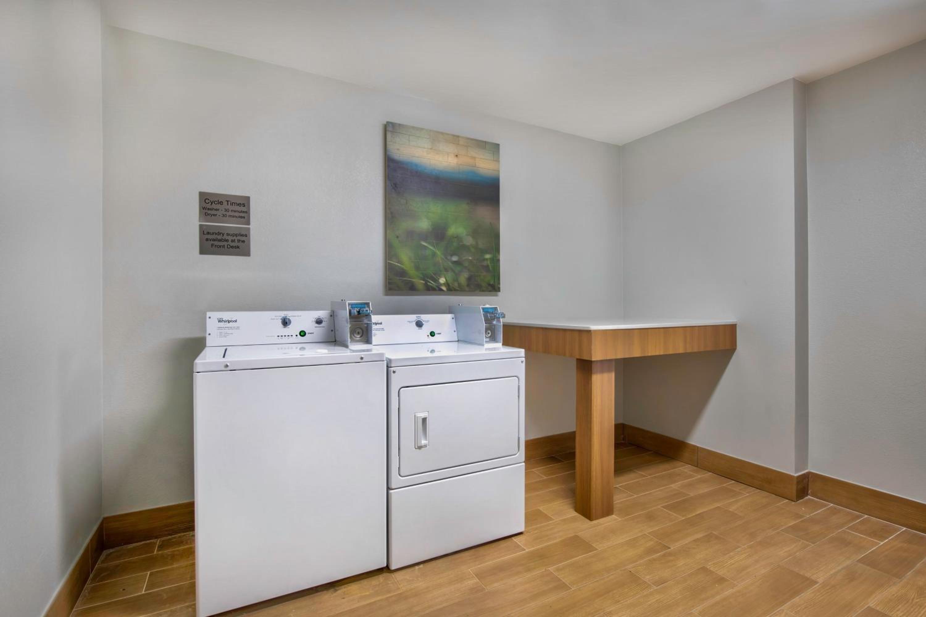 Fairfield Inn & Suites by Marriott Greenwood