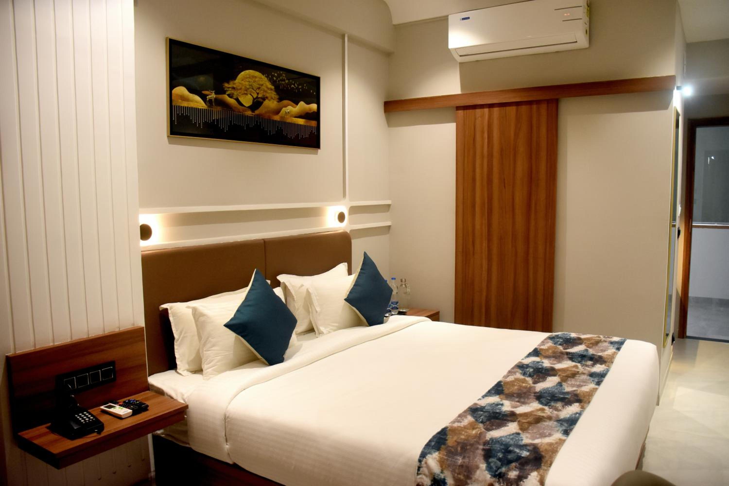 Regenta Inn Motikhavdi Jamnagar