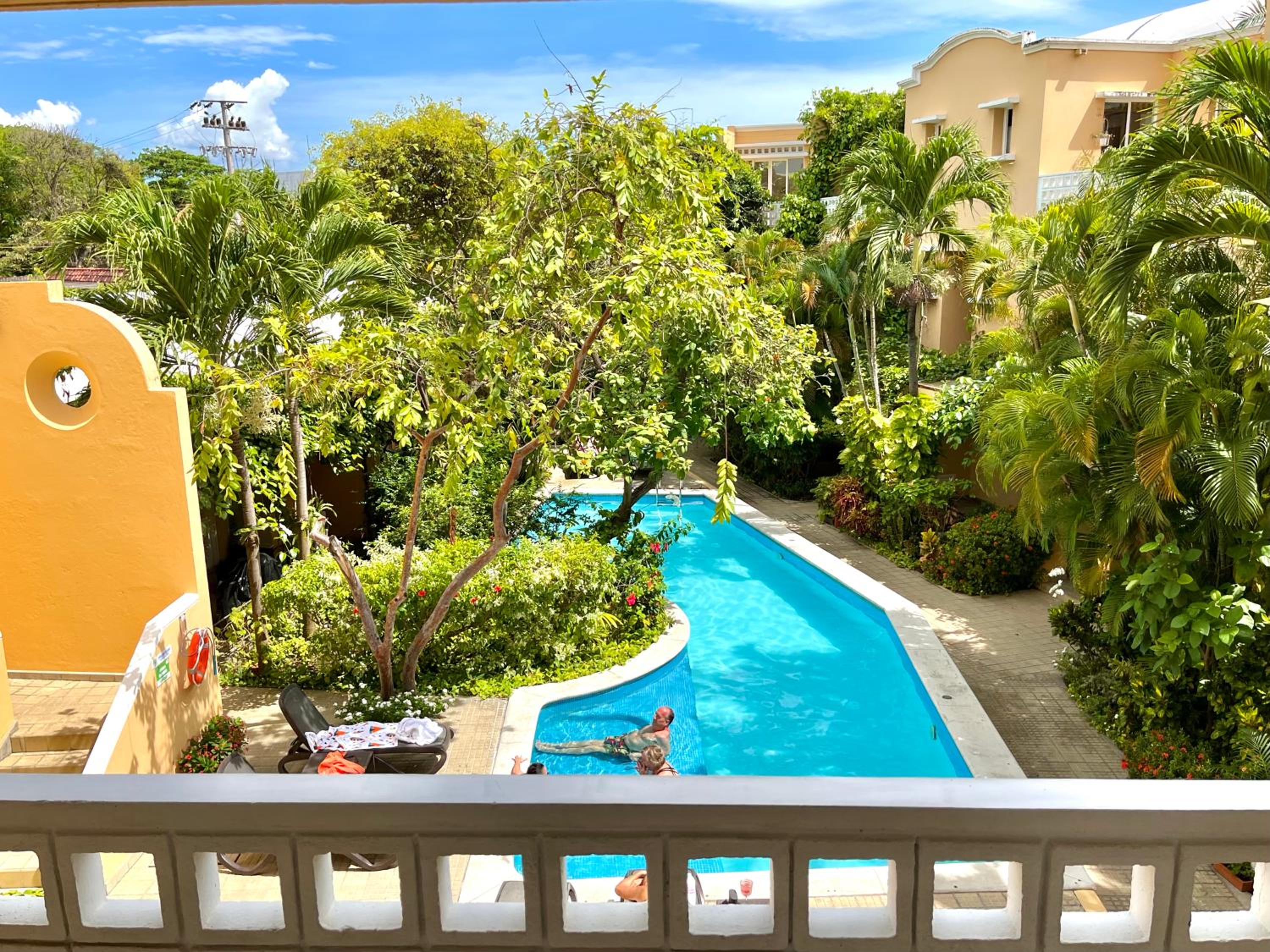 by Calamari Homes - Parque Centenario 202 walled city