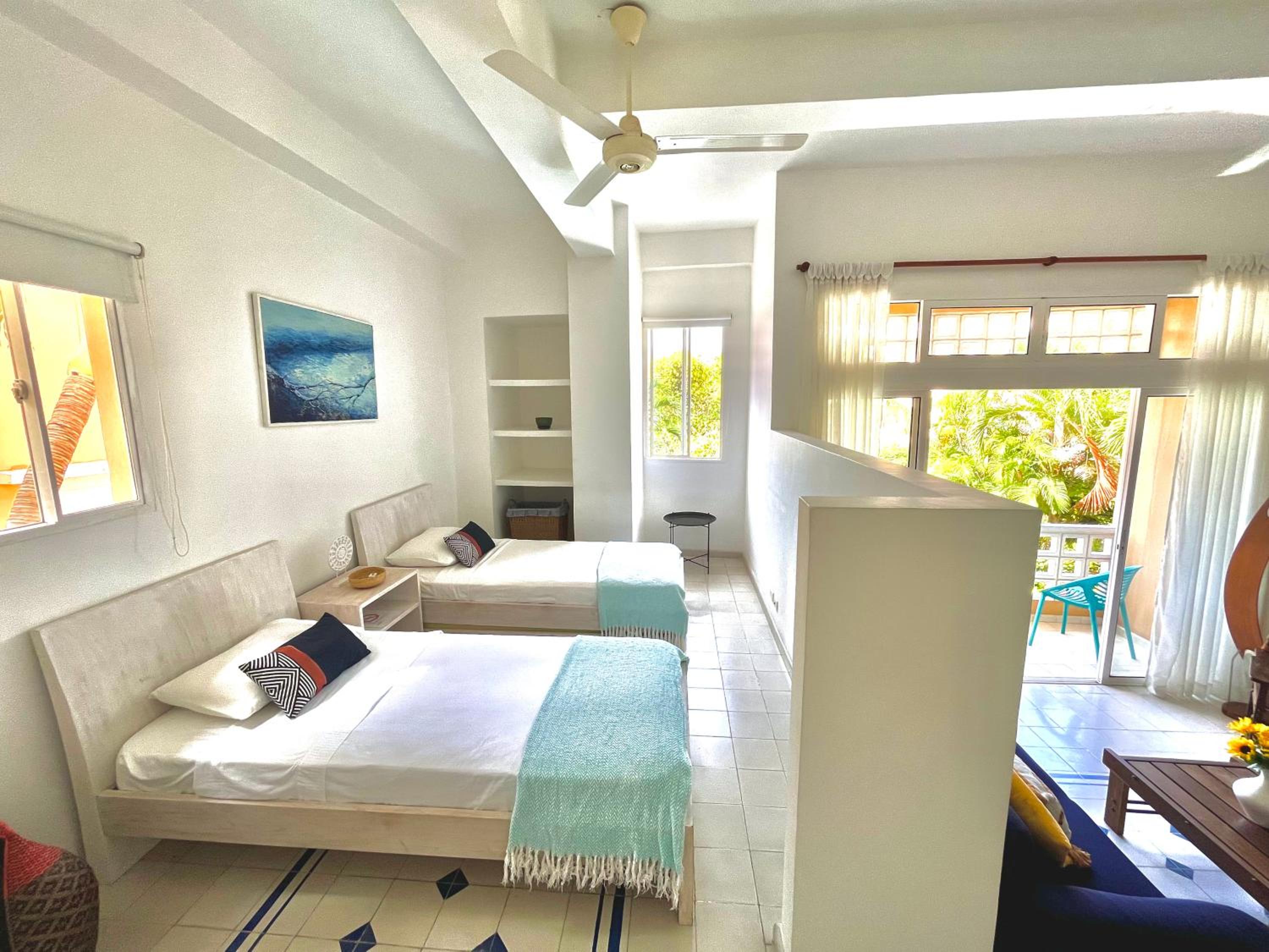 by Calamari Homes - Parque Centenario 202 walled city