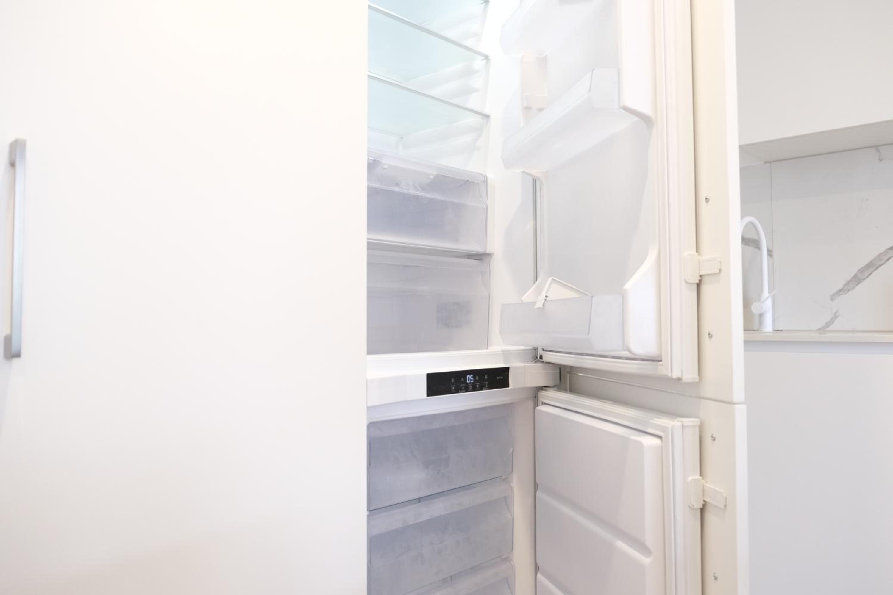 CBD Japanese Retreat 2BR 1P Brekky Wifi Netflix