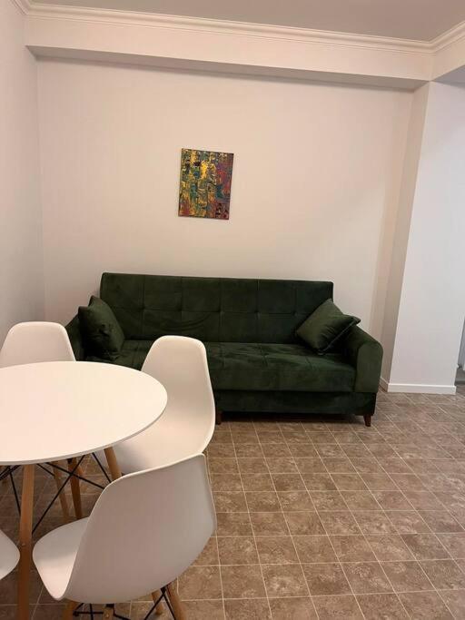 Cosy Apartment in Varketili