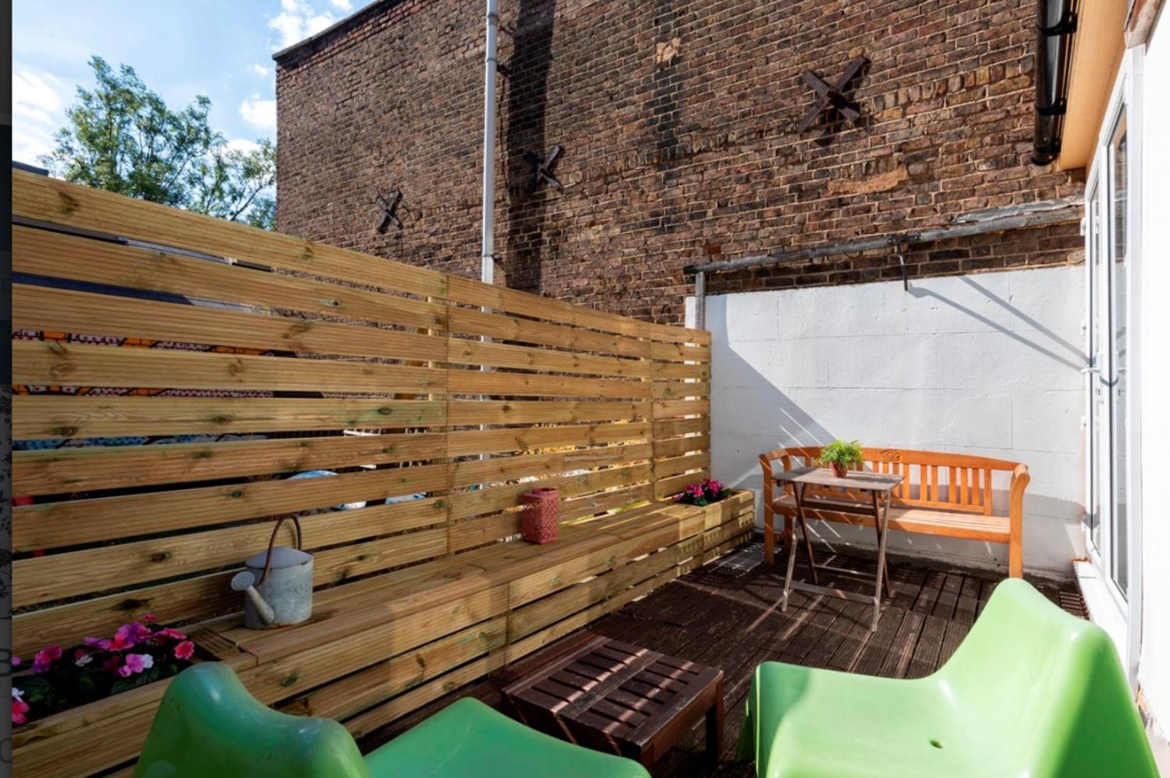 Flat 1 - 2 Bedrooms and Private Terrace