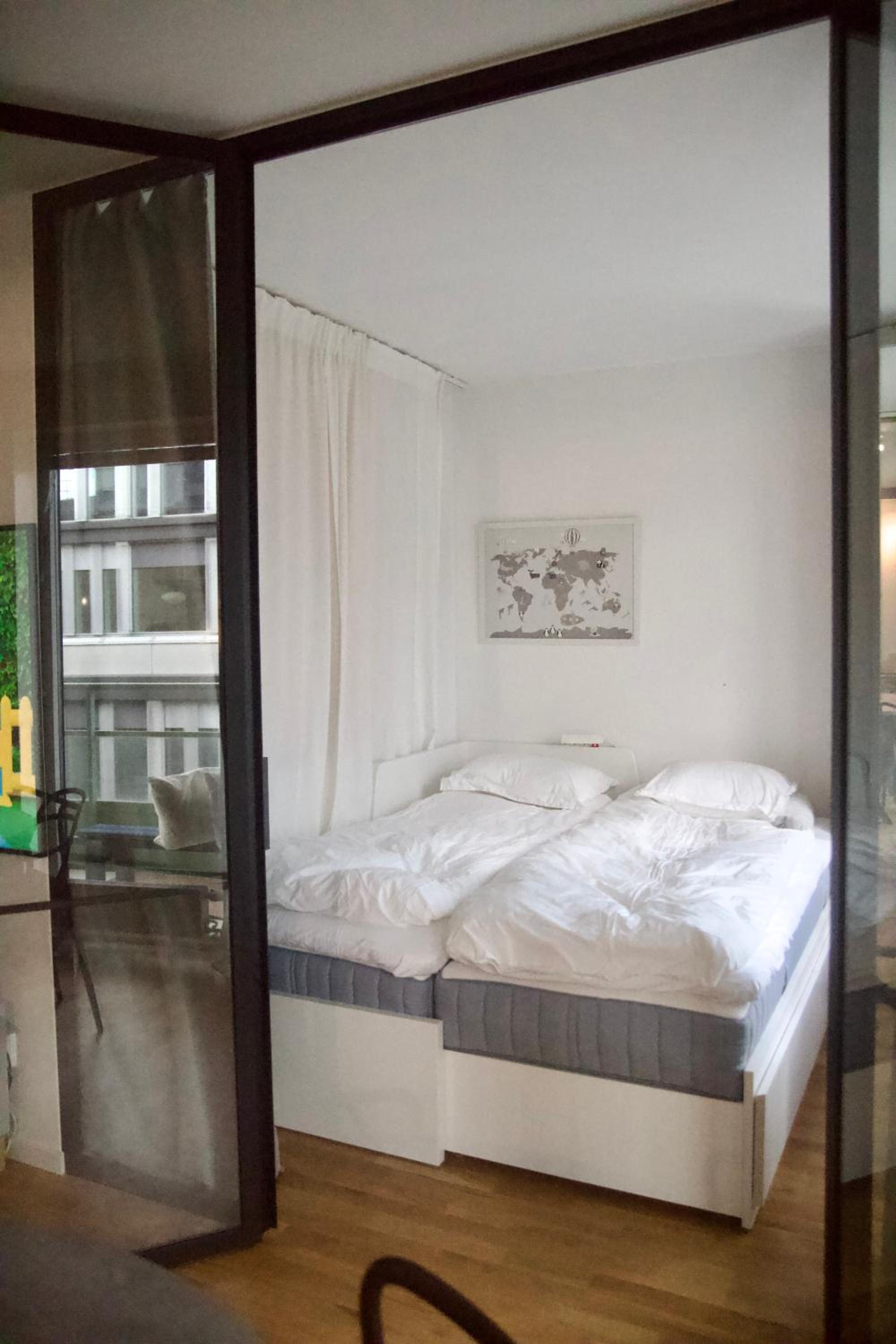 The Emerald Suite - Bright Scandinavian Private Apartment view 5