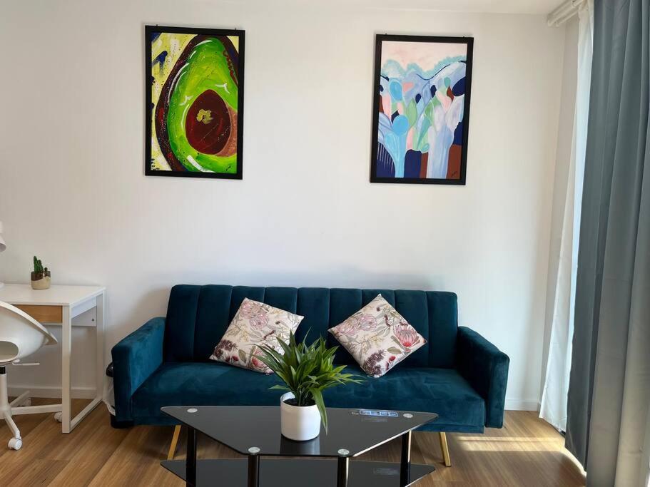 Gungahlin Center-1 Bedroom New Stylish Unit