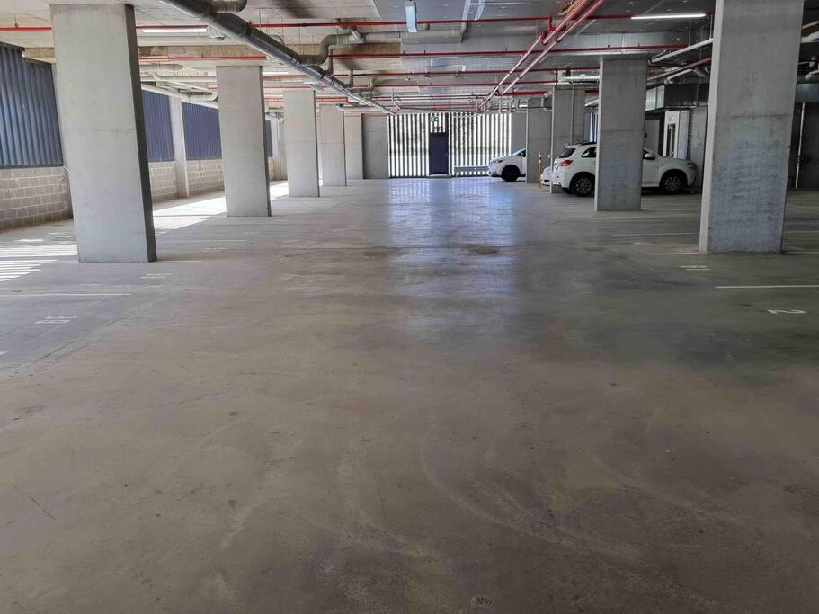 Gungahlin Center-1 Bedroom New Stylish Unit