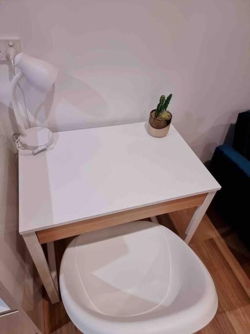 Gungahlin Center-1 Bedroom New Stylish Unit