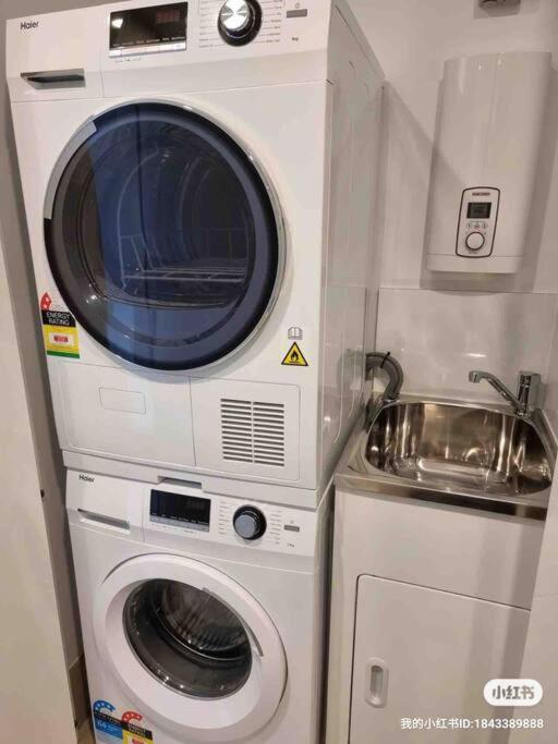 Gungahlin Center-1 Bedroom New Stylish Unit