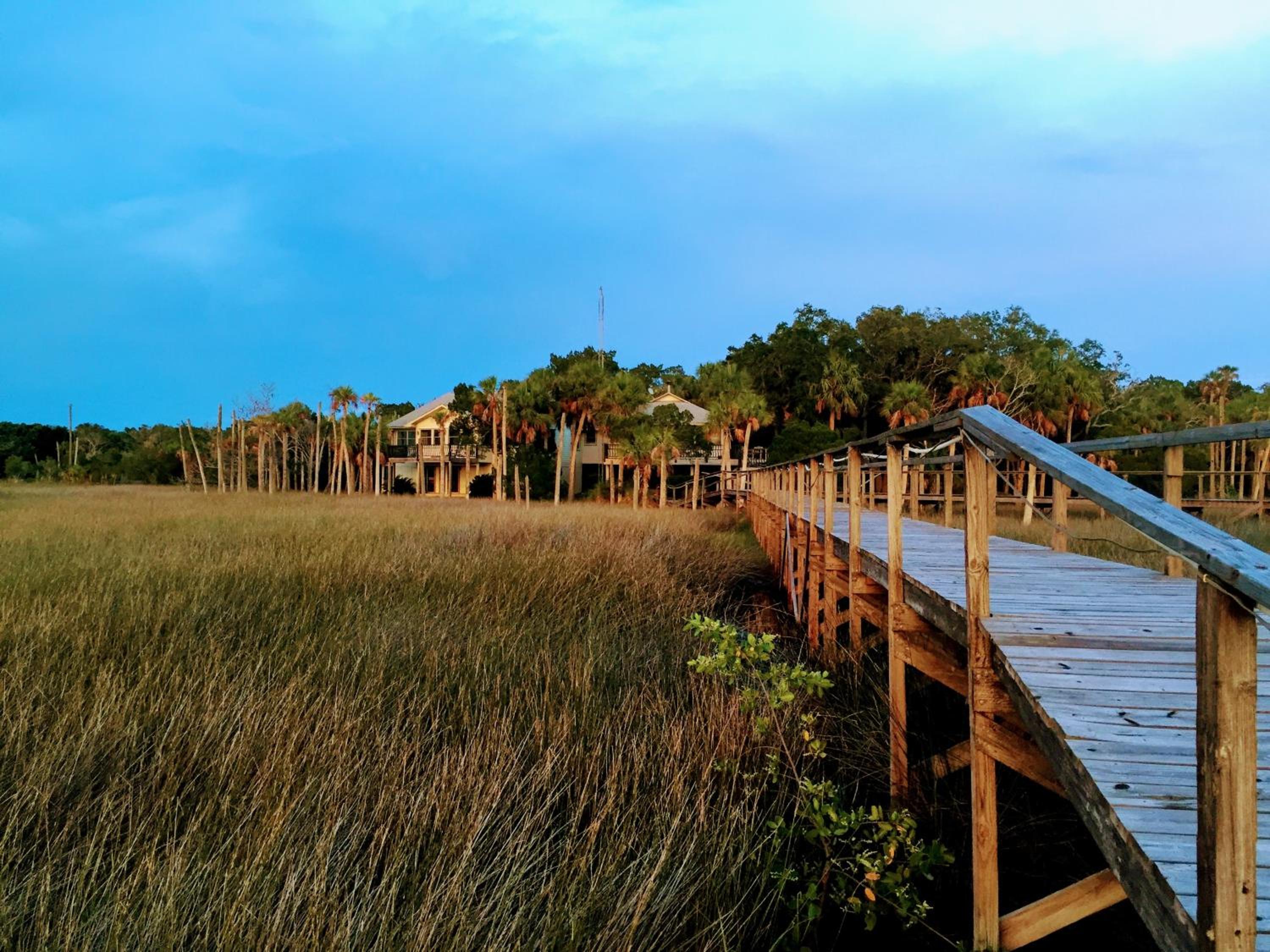 Peaceful Waterfront Home, Daily Sunset, Dock view 2