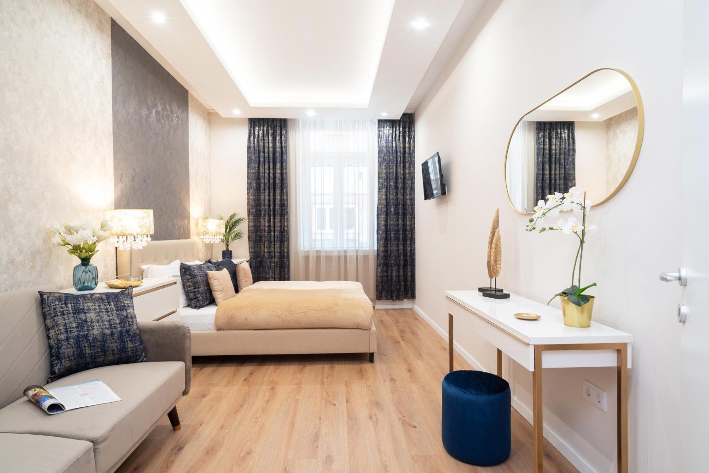 Amethyst Apartments - Acacia 2 Bedroom view 3