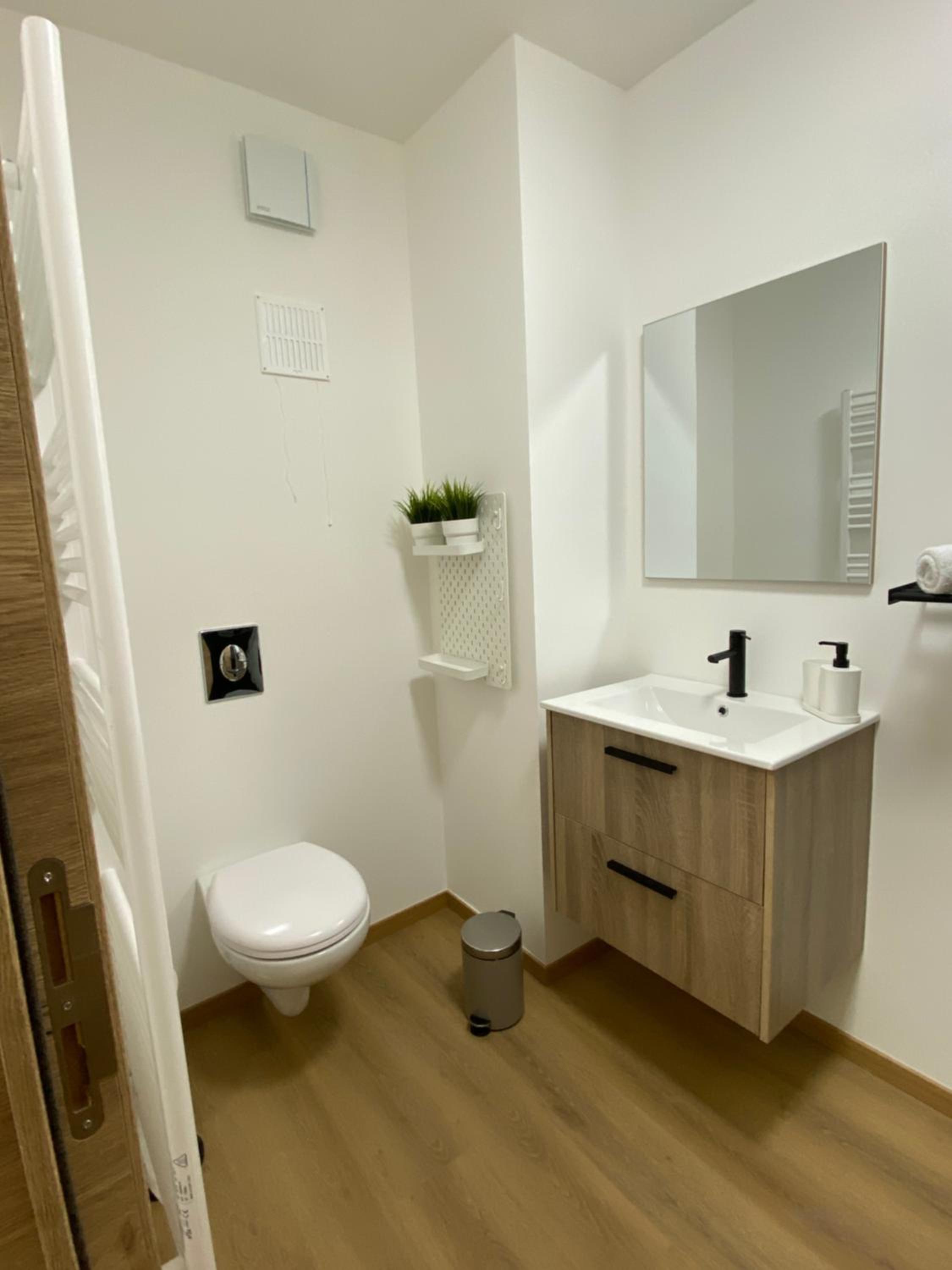 D-012 Bel appart et balcon climatisé parking privé gratuit sur demande