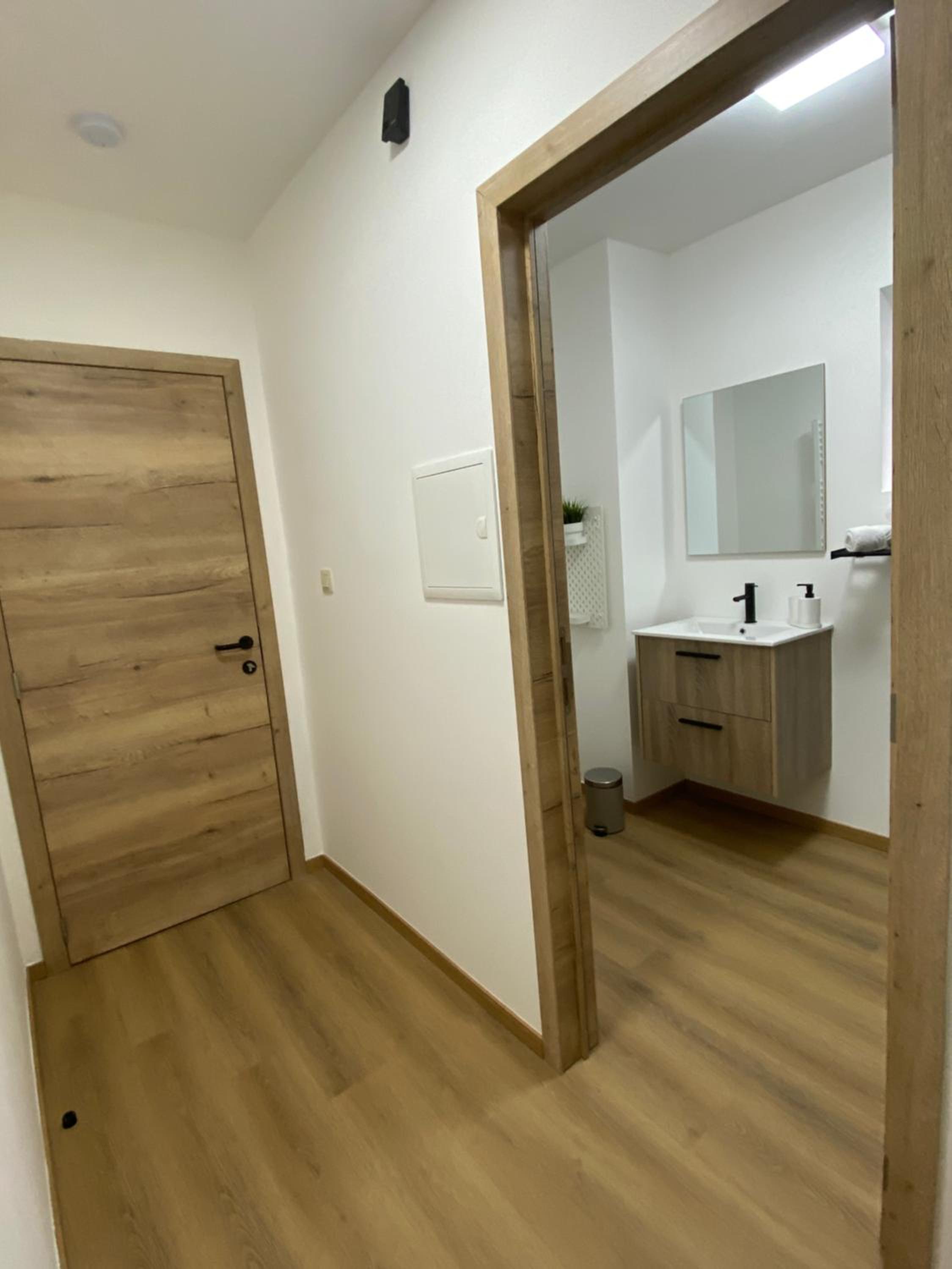 D-012 Bel appart et balcon climatisé parking privé gratuit sur demande