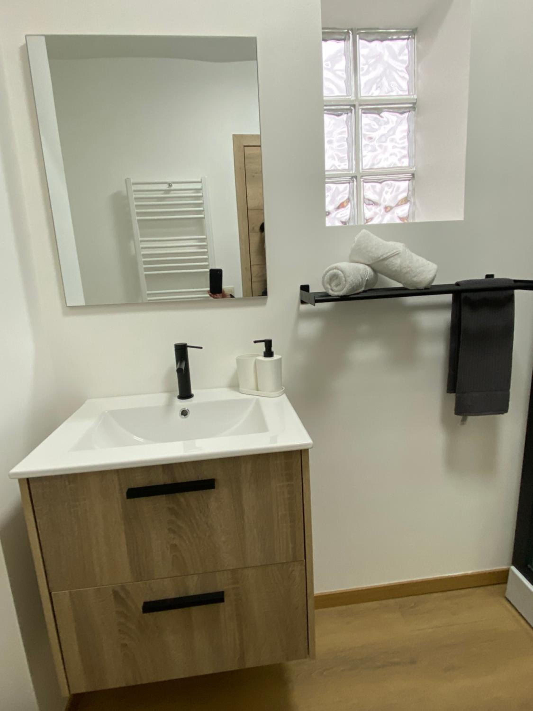 D-012 Bel appart et balcon climatisé parking privé gratuit sur demande