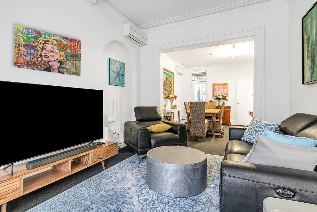 5 Bedroom Victorian Terrace in a Fab Location