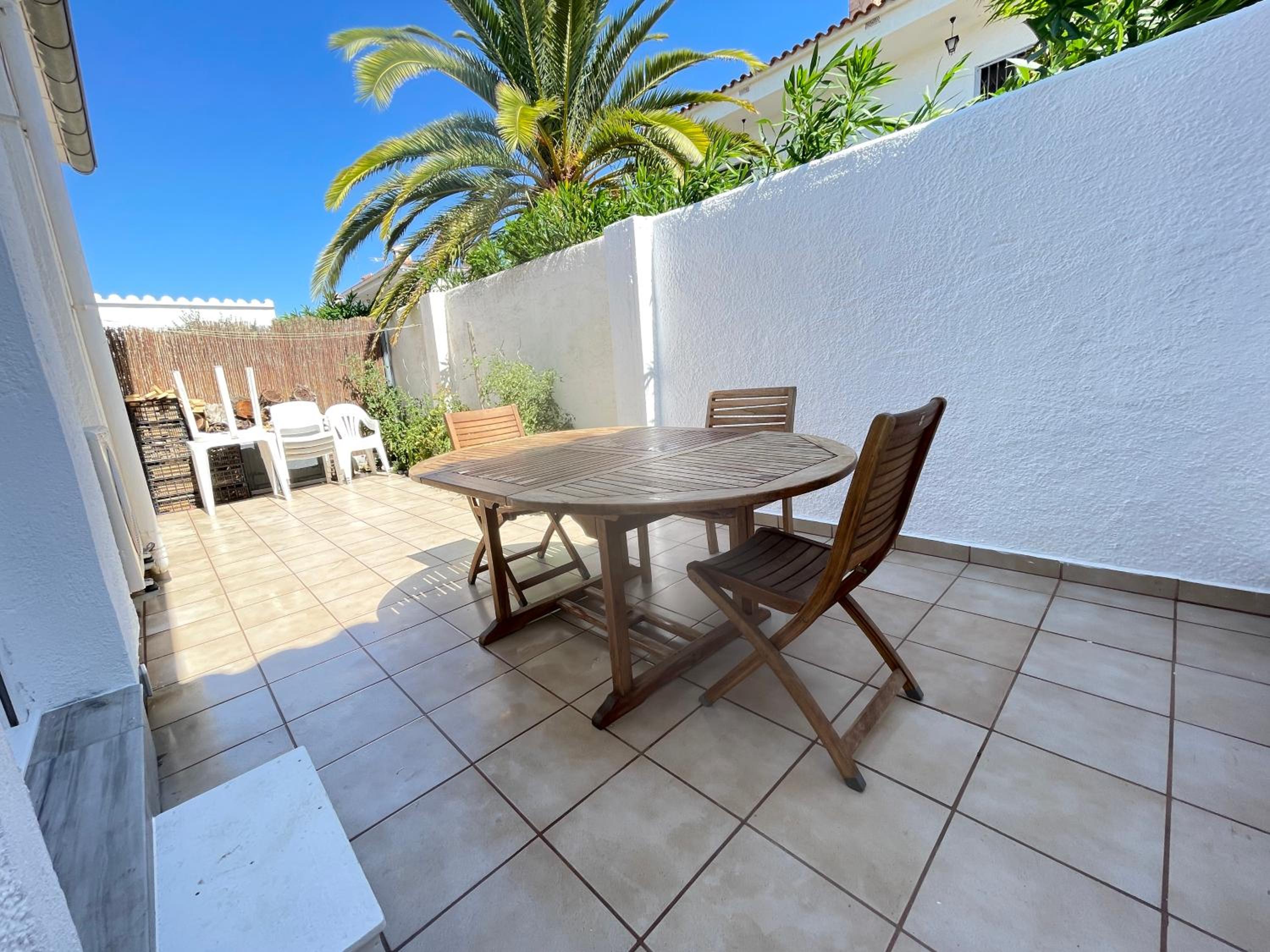Charmante villa avec piscine dans les canaux