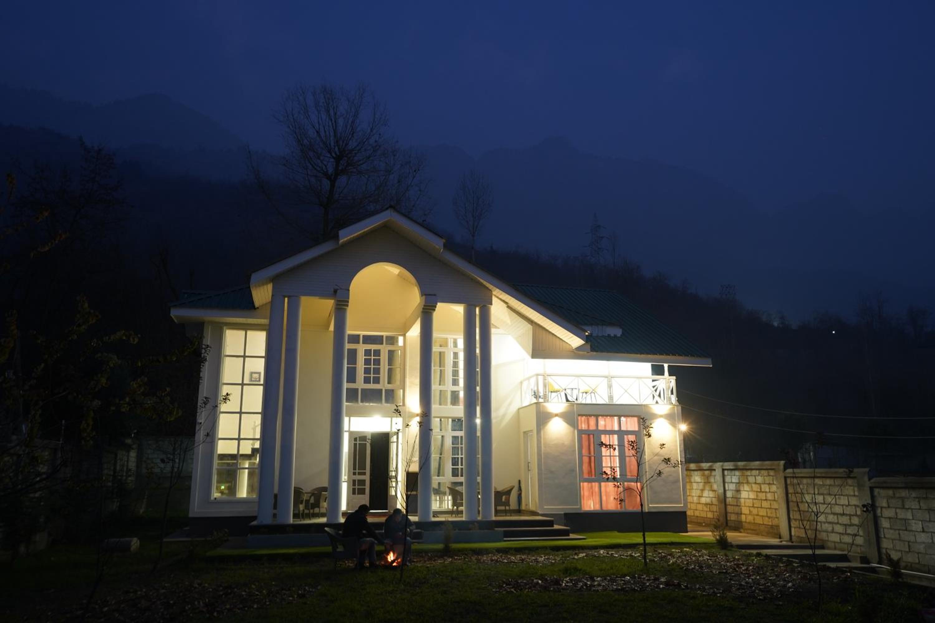 Nature's Edge Nishat Srinagar