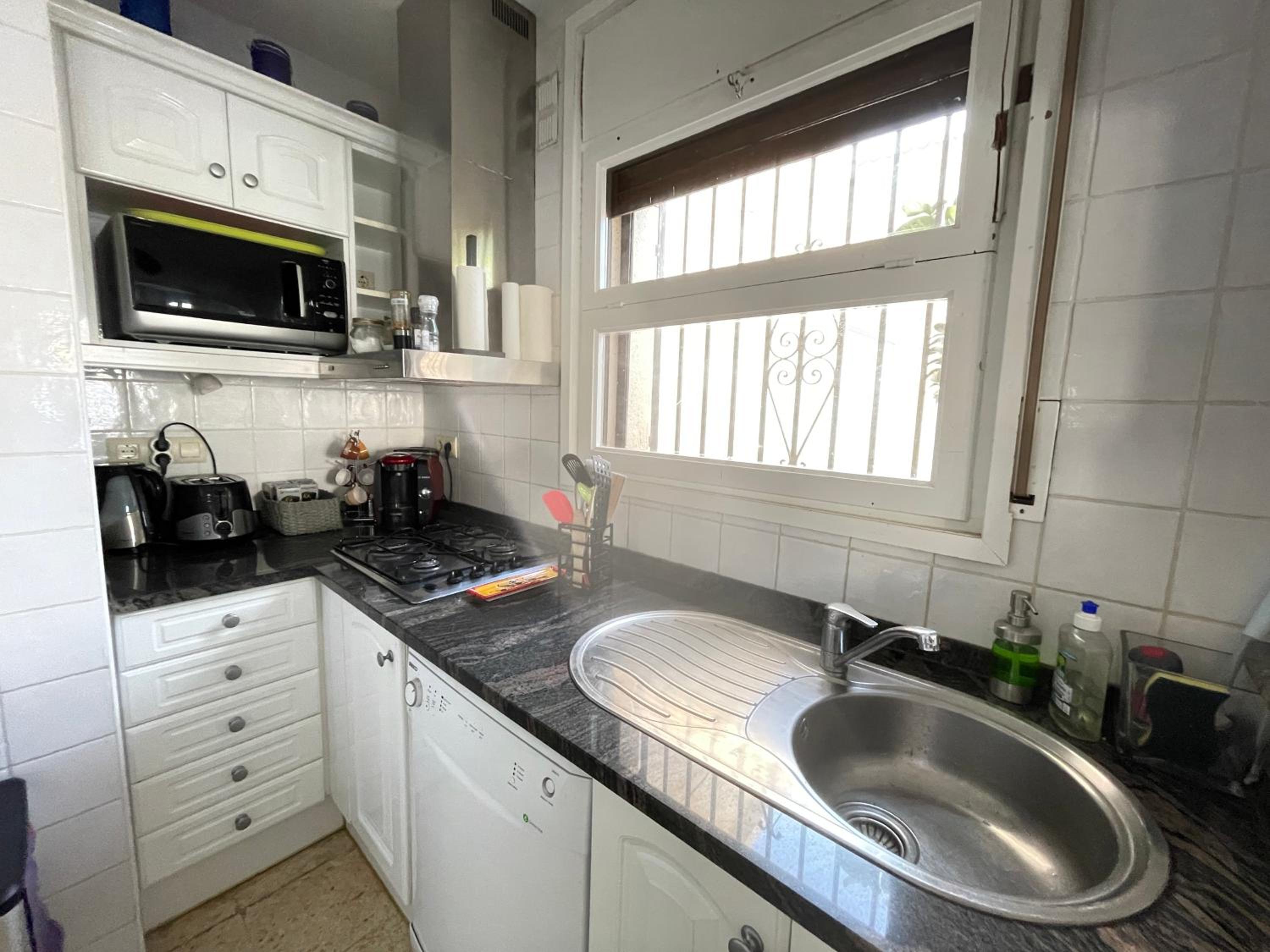 Charmante villa avec piscine dans les canaux