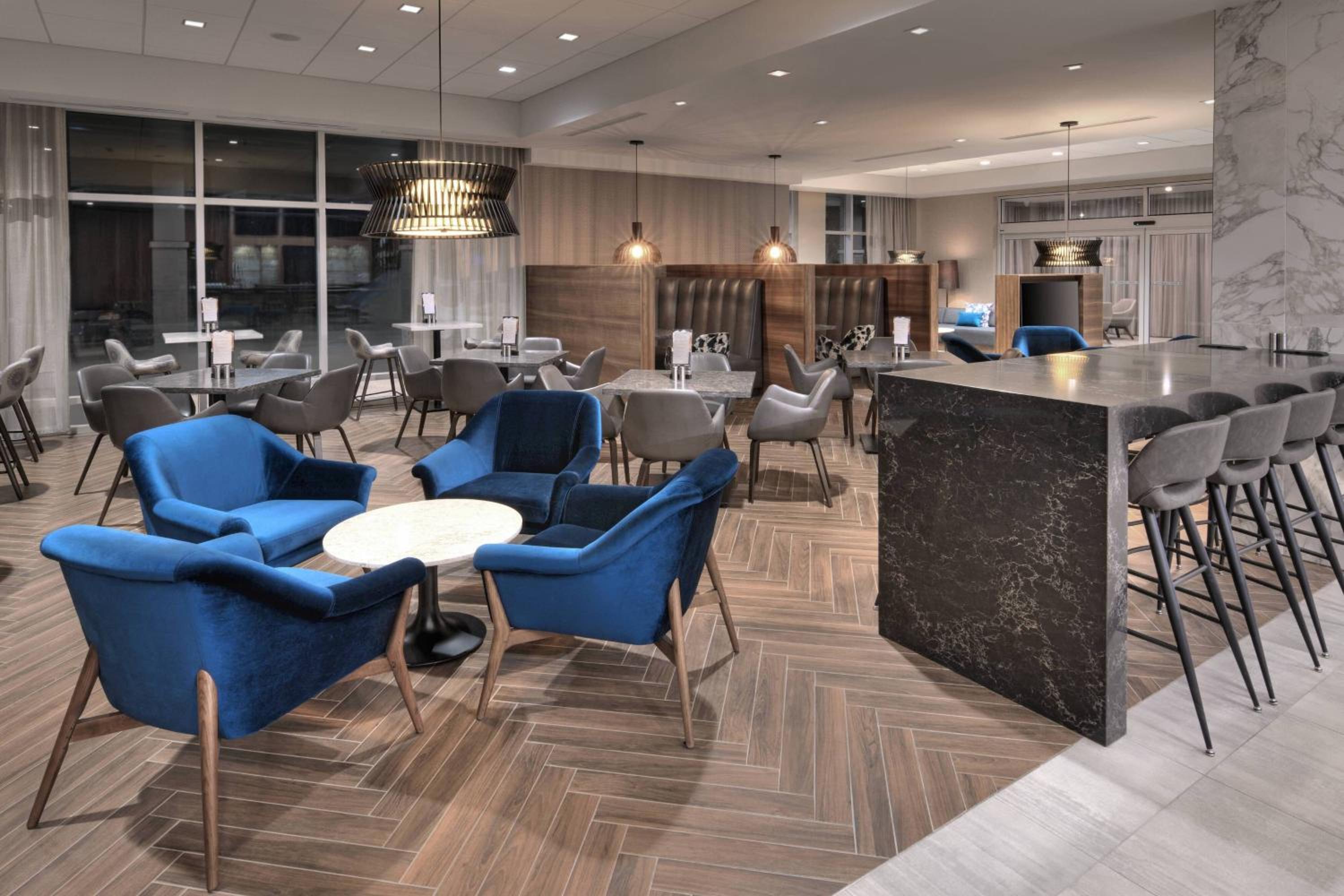 Courtyard by Marriott Burlington-Oakville - Property Image 10