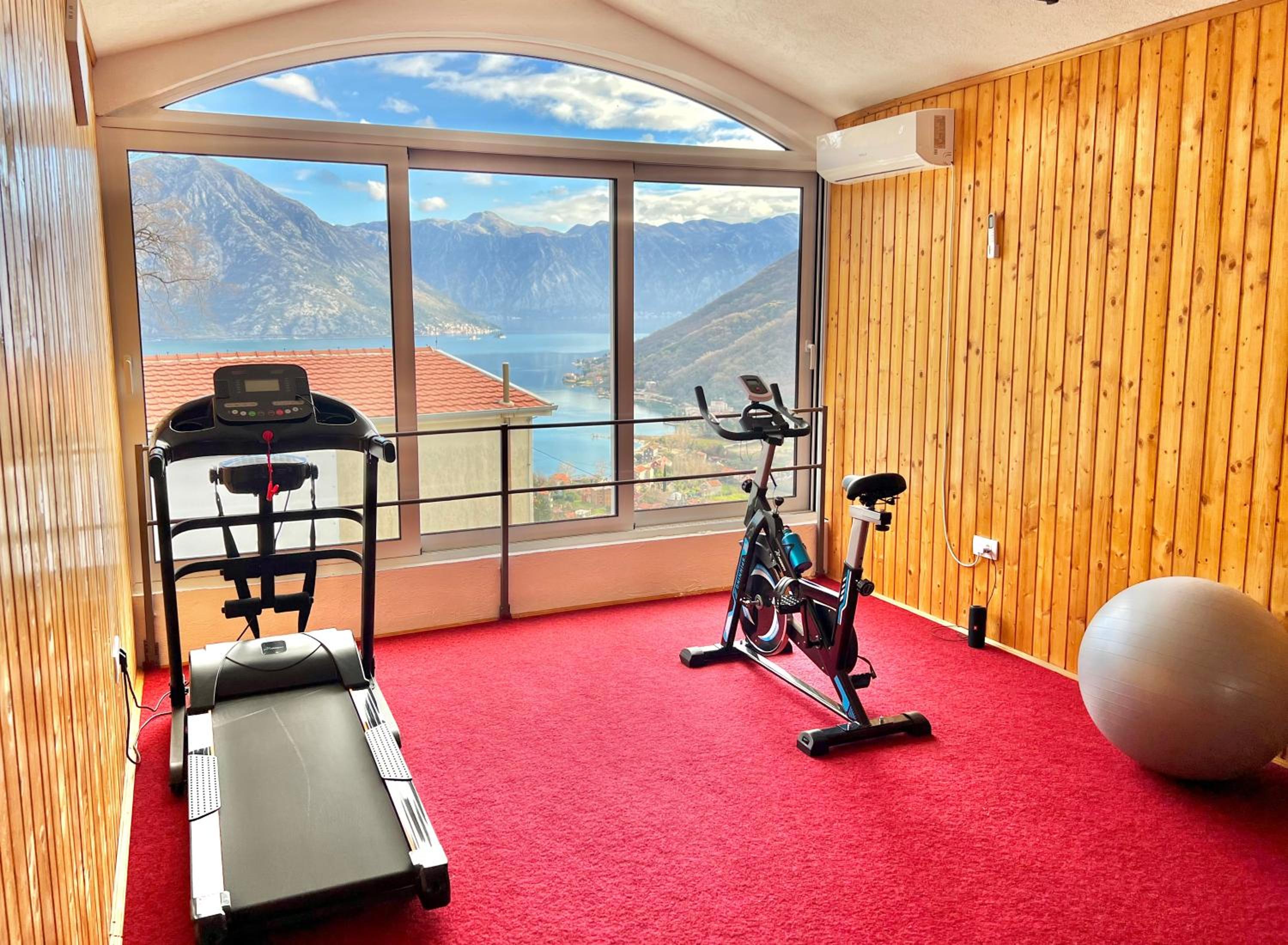 Villa Maki