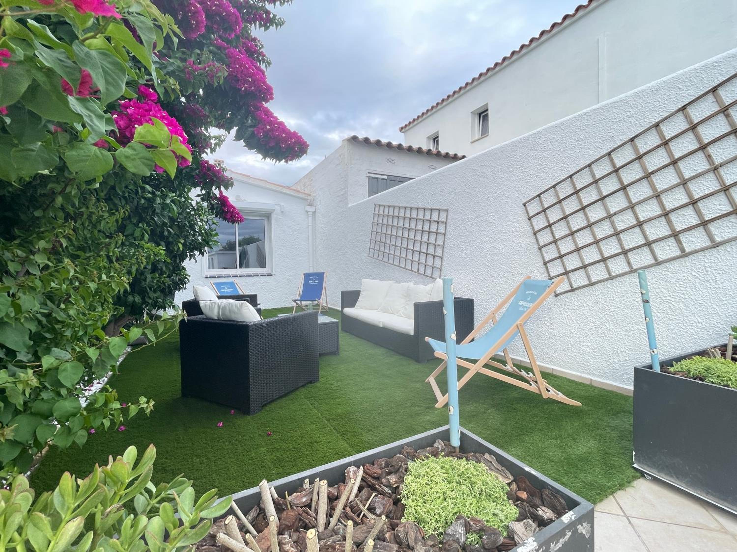 Charmante villa avec piscine dans les canaux