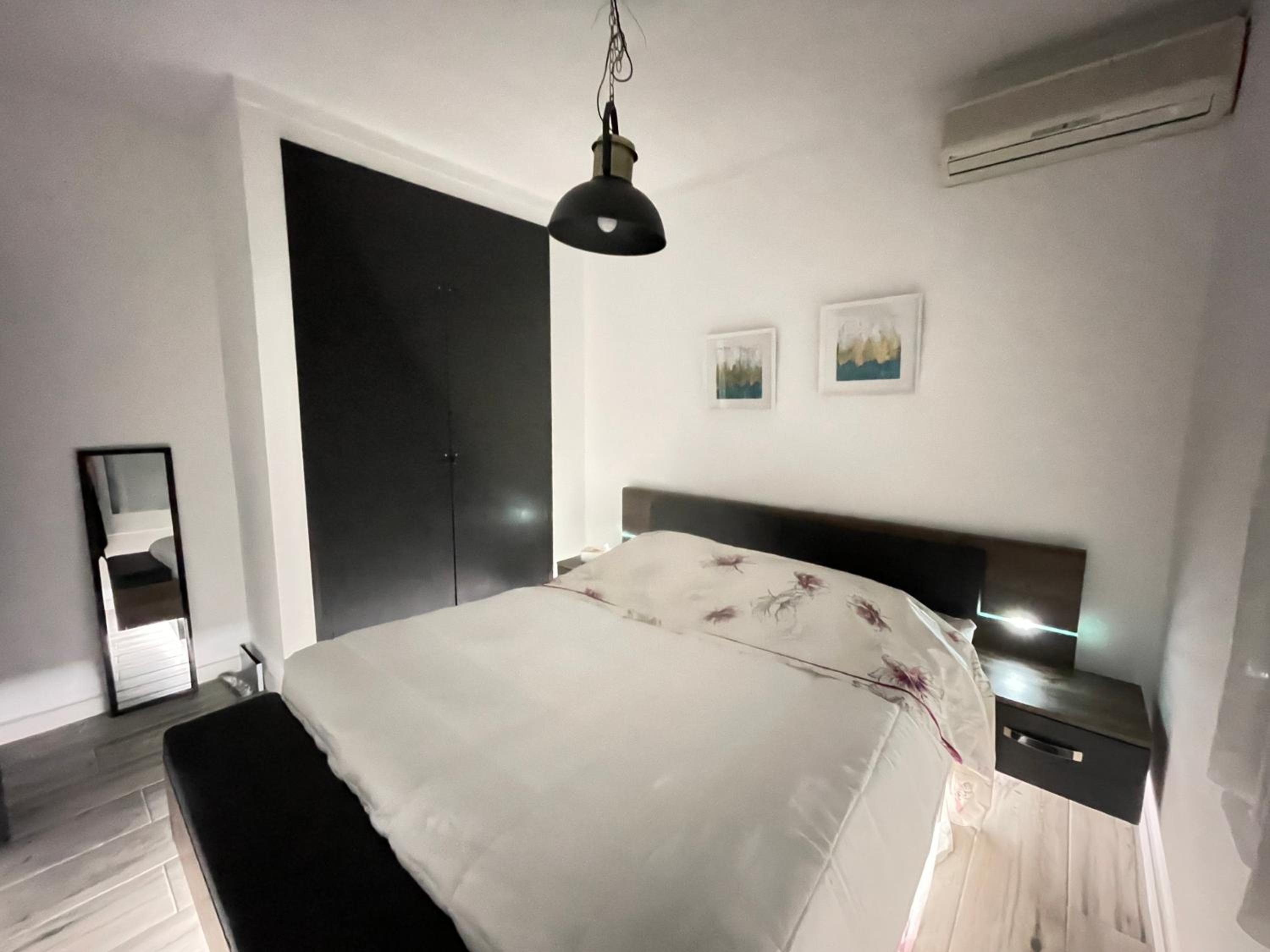 Charmante villa avec piscine dans les canaux