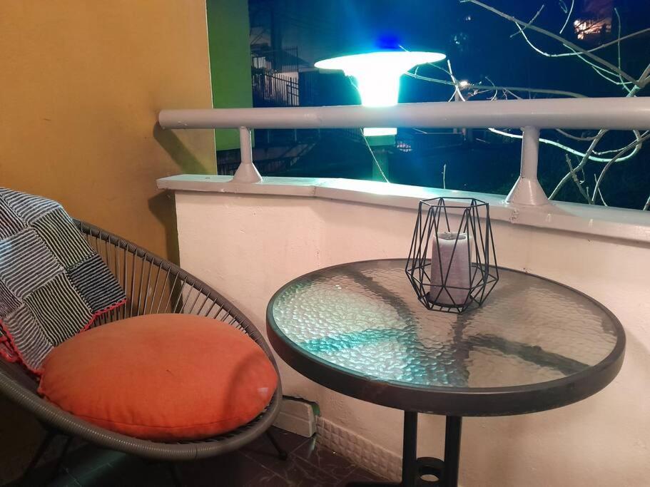 Cosy Room with Balcony in top Location