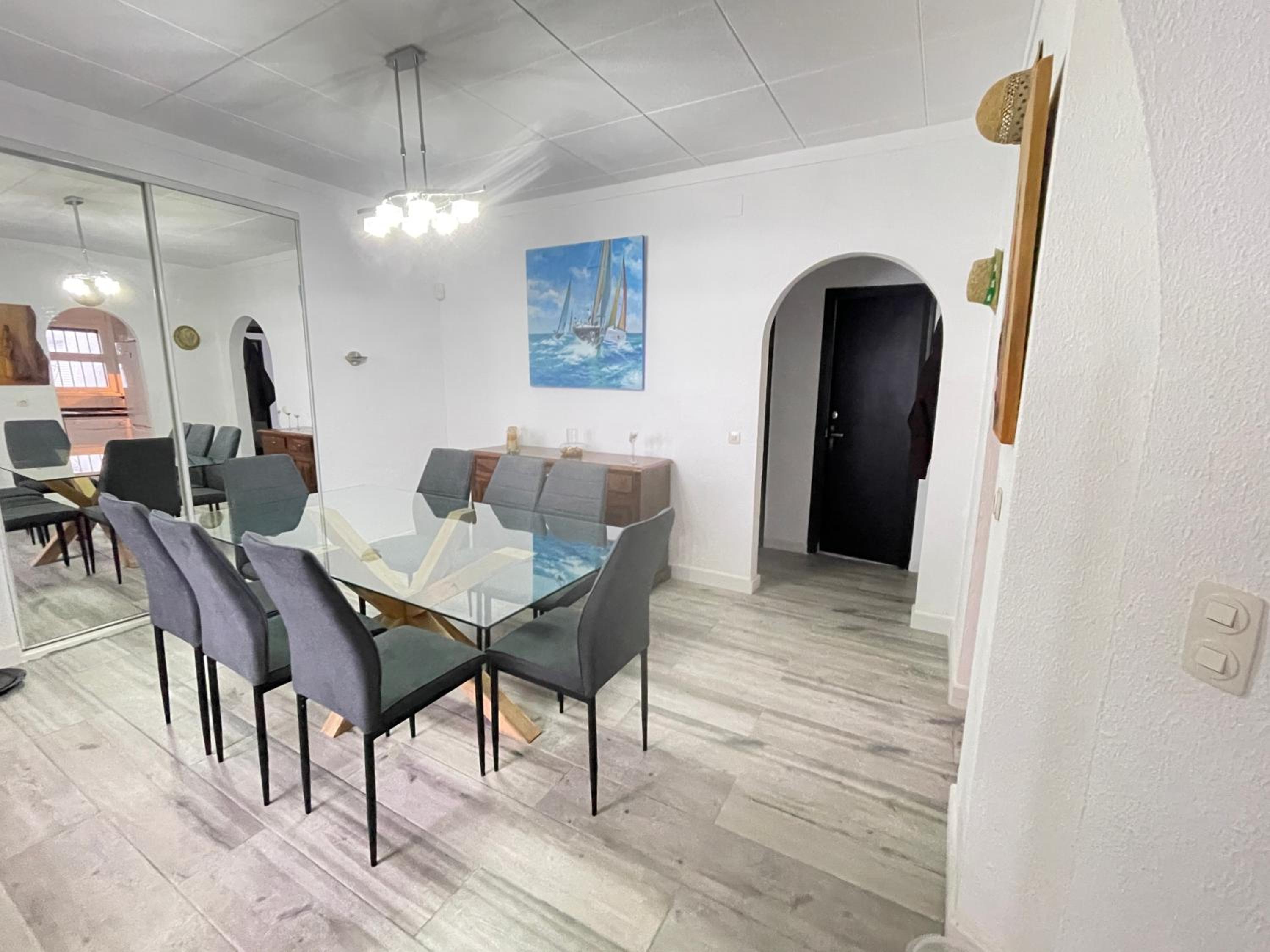 Charmante villa avec piscine dans les canaux
