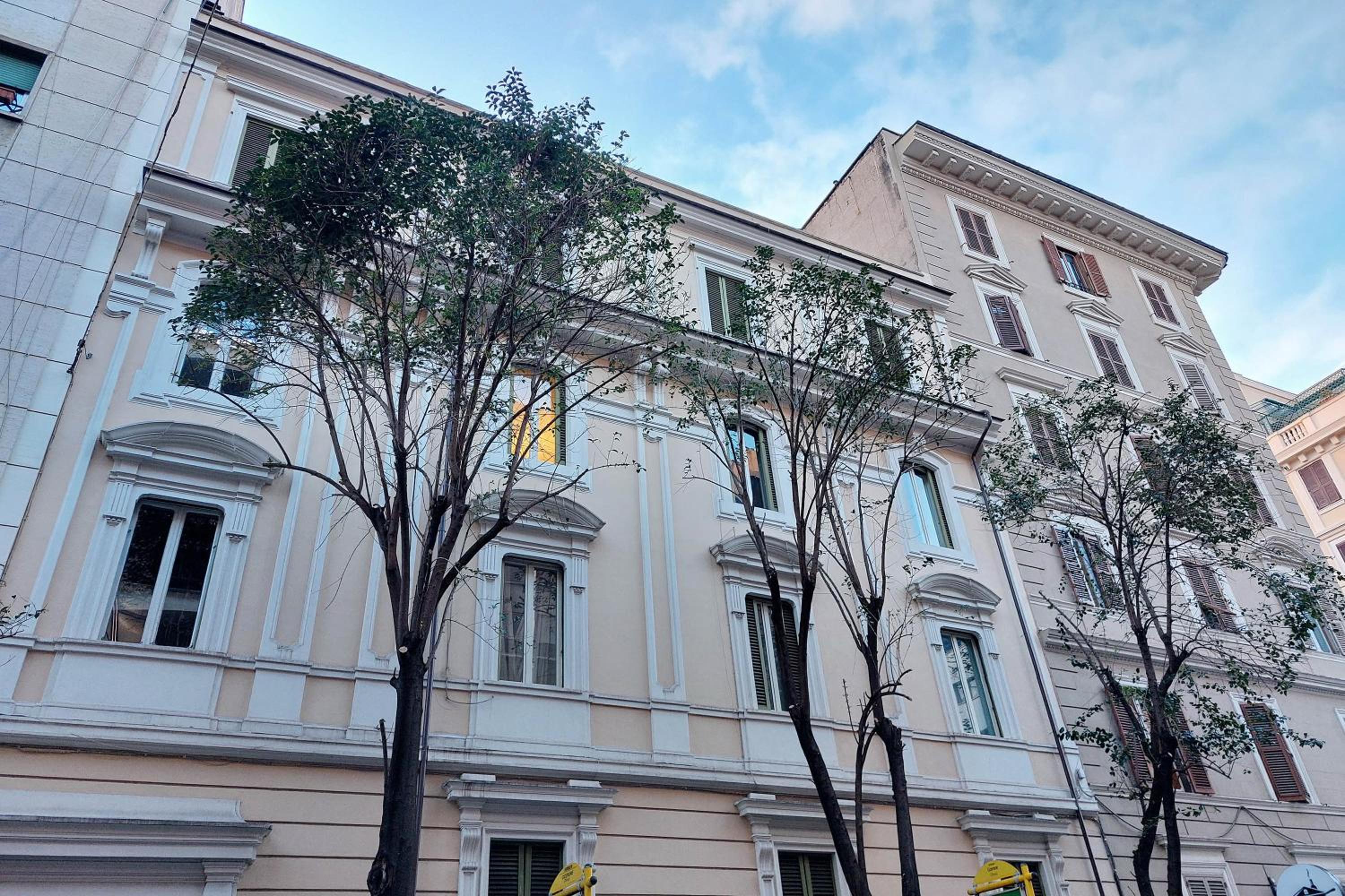 YCH-Casa Indipendente in zona Prati
