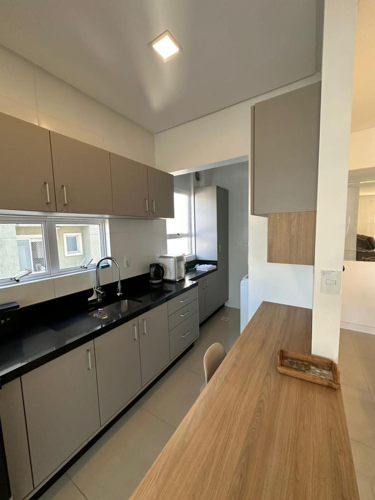 Apartamento itapema 3 suítes novo todo climatizado