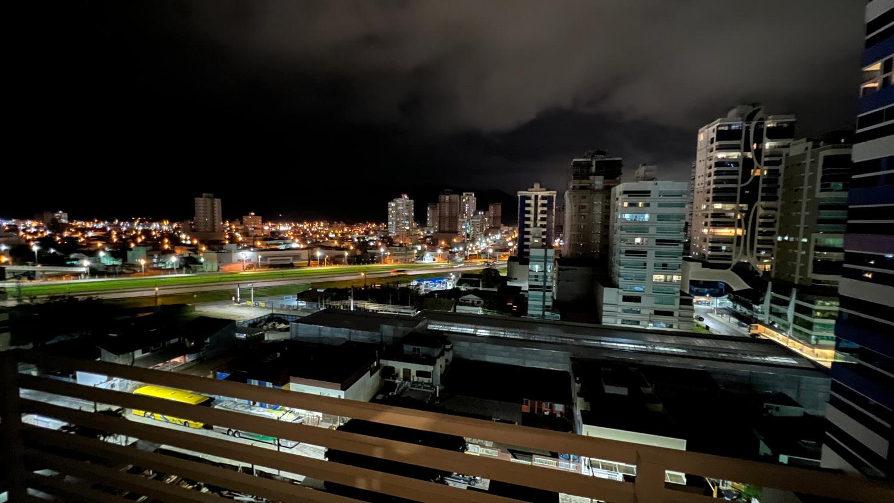 Apartamento itapema 3 suítes novo todo climatizado