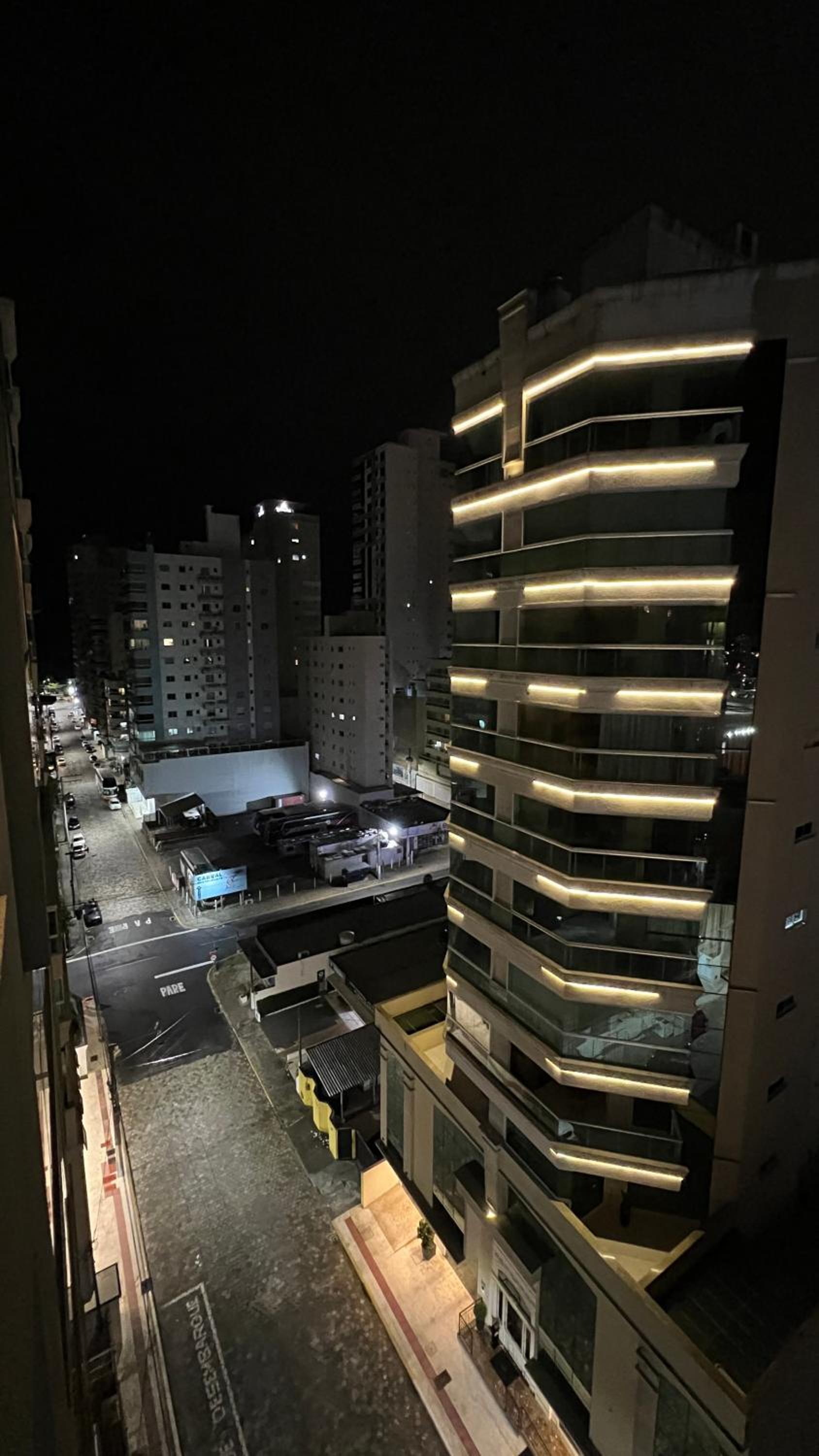 Apartamento itapema 3 suítes novo todo climatizado