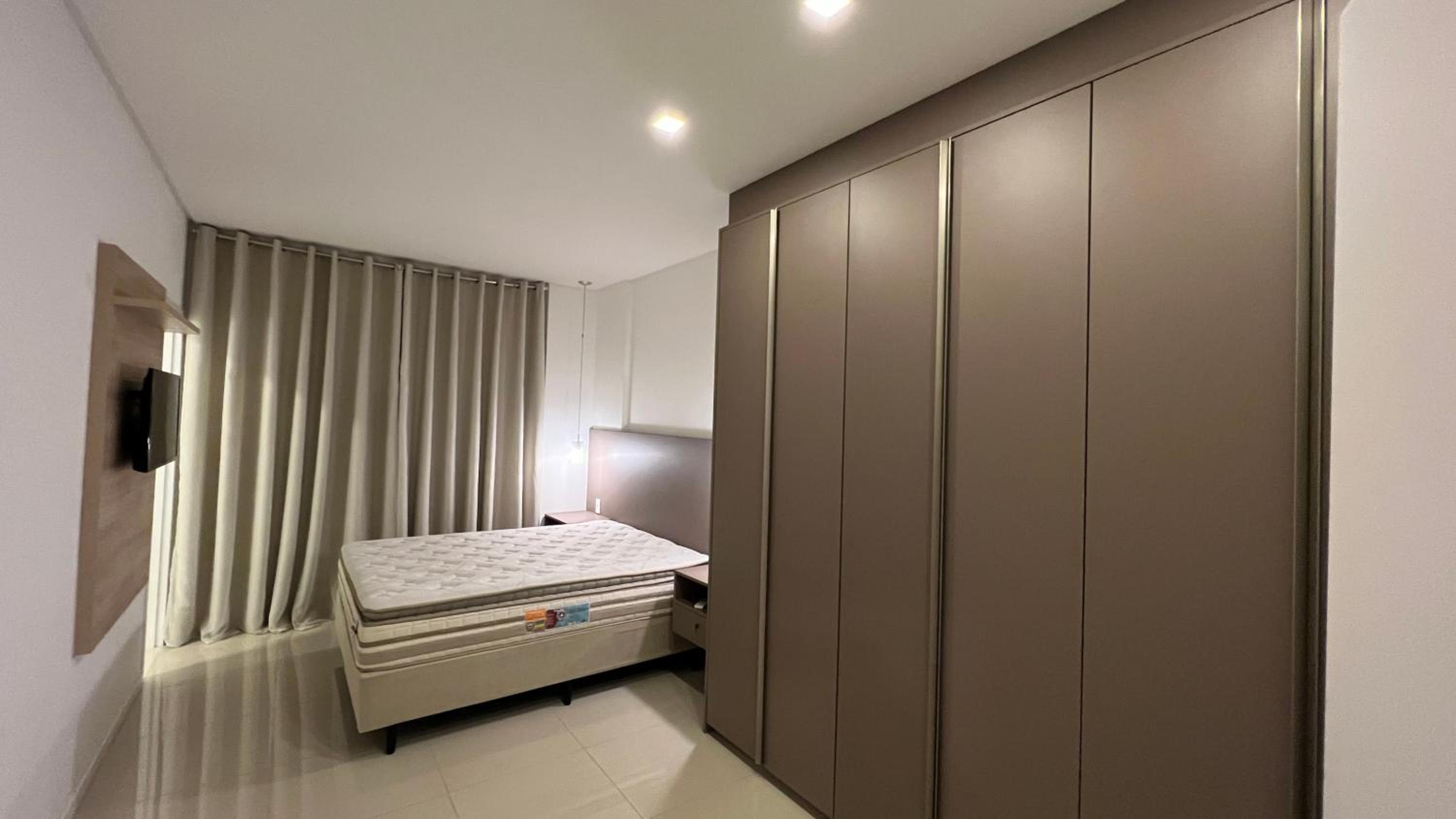 Apartamento itapema 3 suítes novo todo climatizado