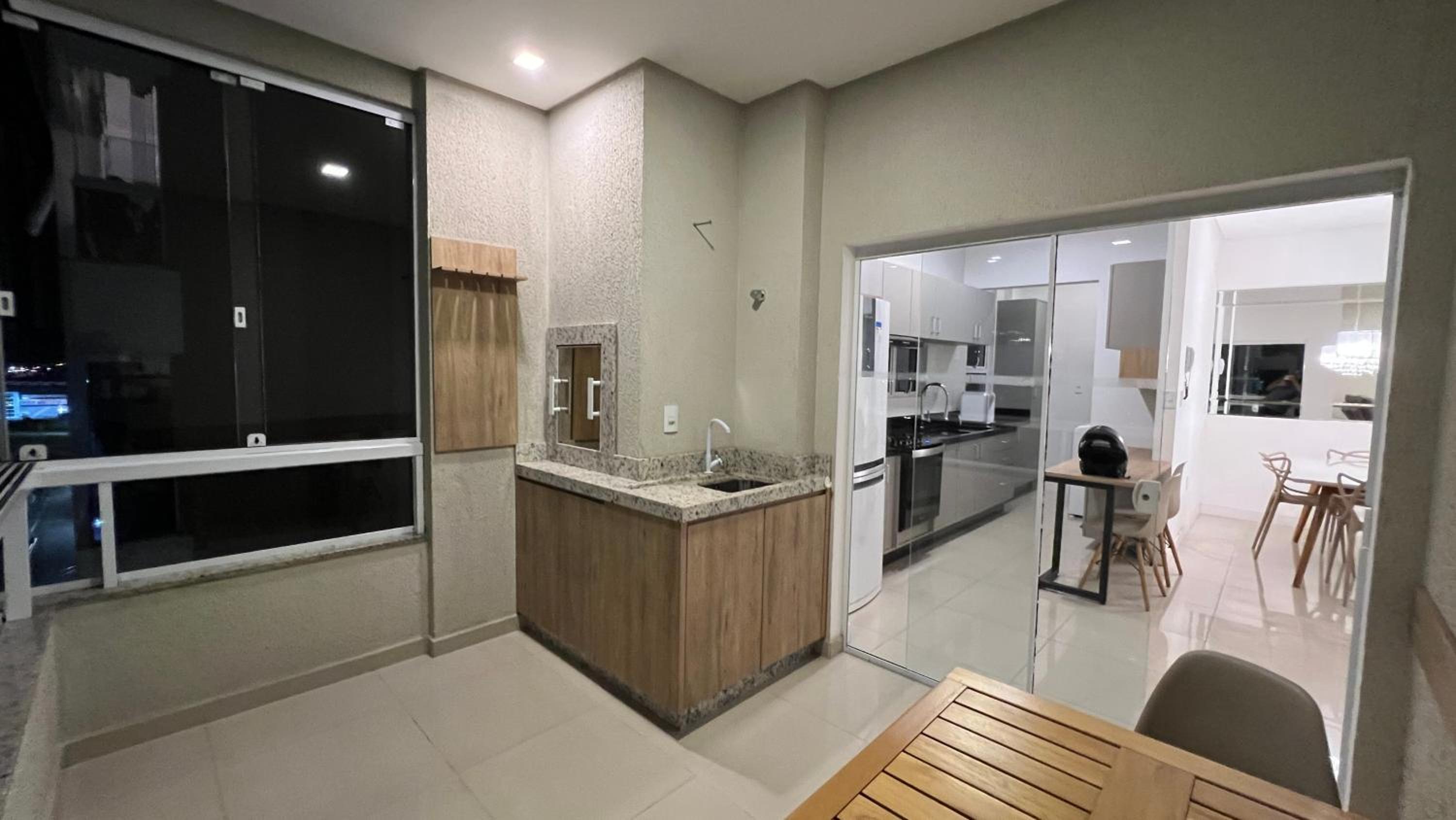 Apartamento itapema 3 suítes novo todo climatizado
